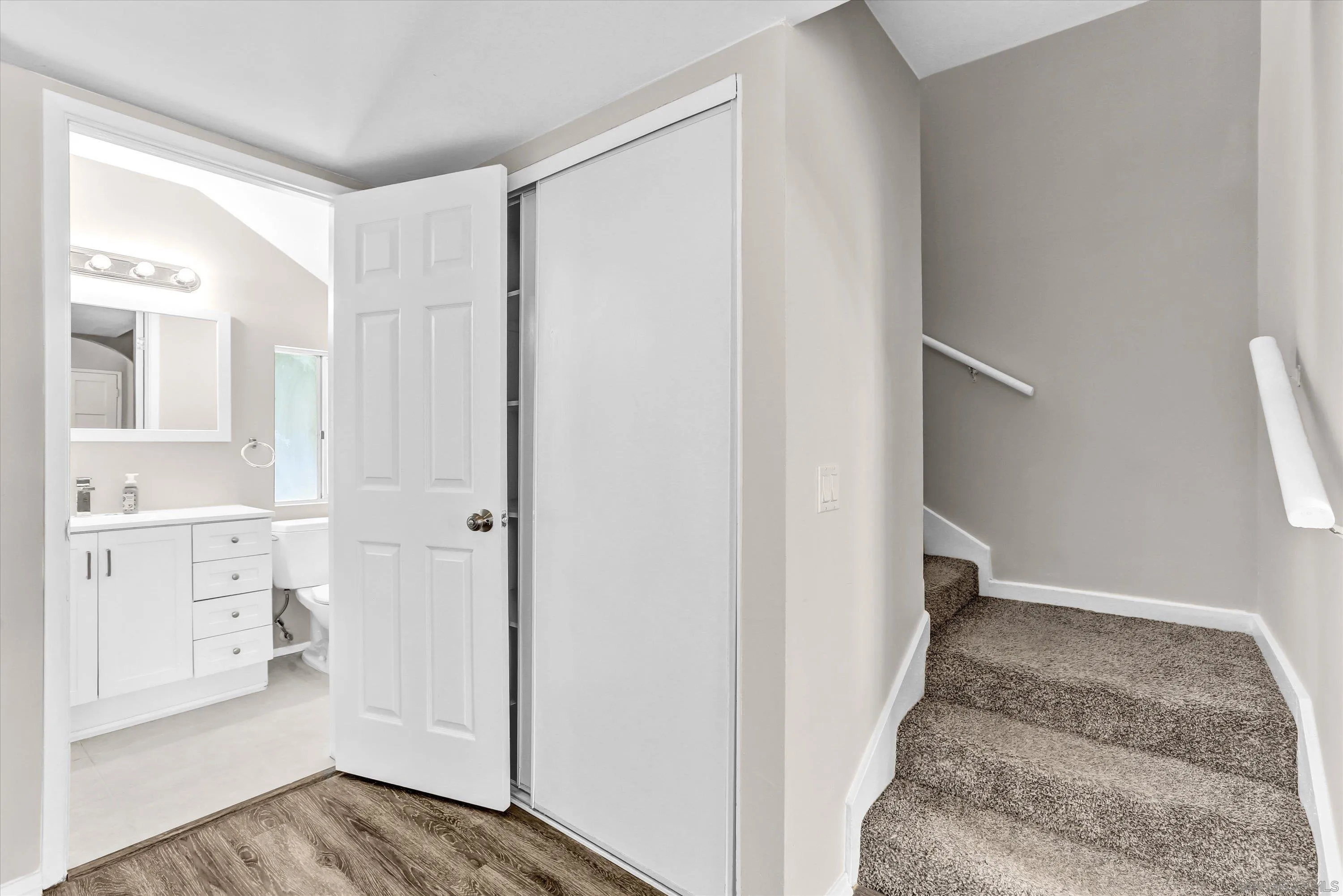 https://cdn.realtyfeed.com/cdn/127/260012933/cb6eac46ae6417fb66ef1de3fe14cfae.webp