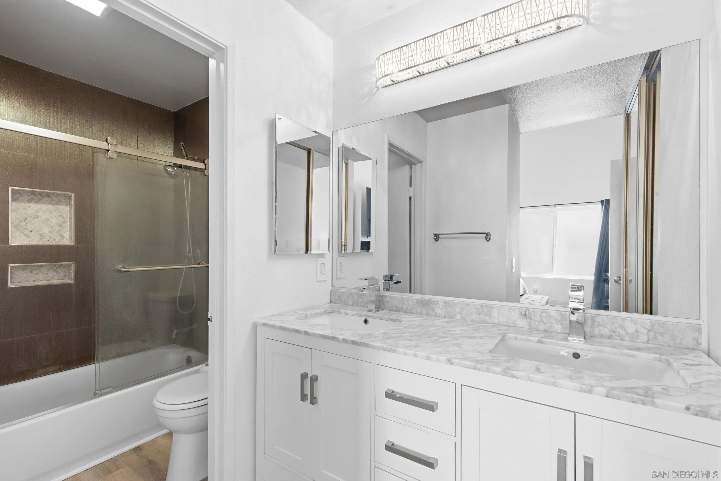 https://cdn.realtyfeed.com/cdn/127/260012934/2b49a761c42021983b0b4cc9fde5e709.webp