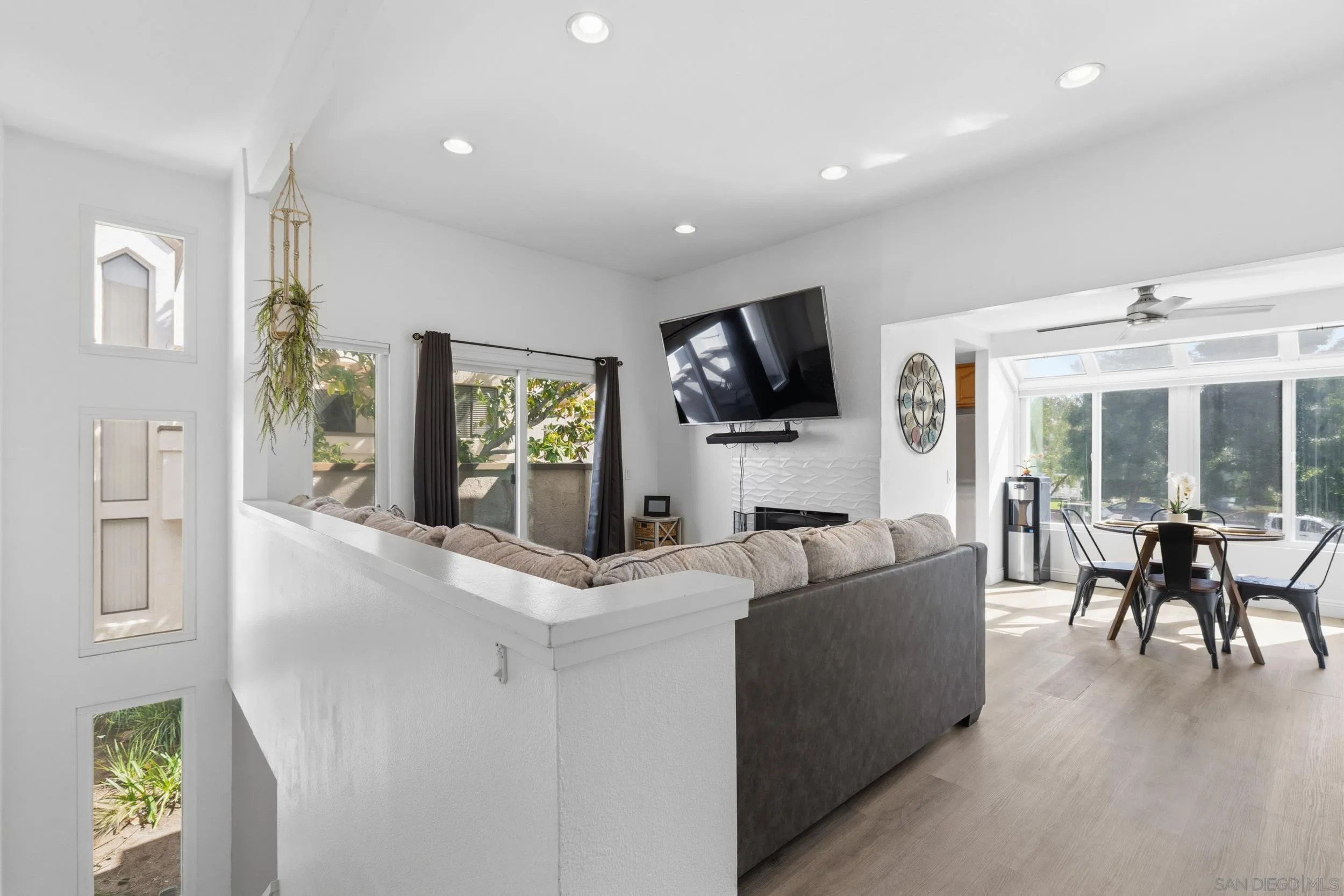 https://cdn.realtyfeed.com/cdn/127/260012934/d435ea5df5a559840a3cb31debdb642b.webp