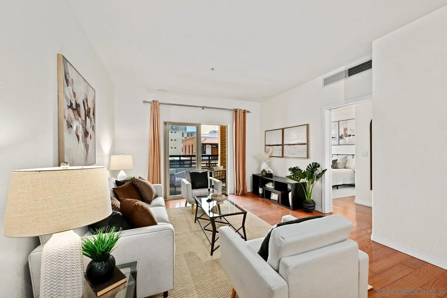 Photo #6: 260012937 Listing: Photo #6