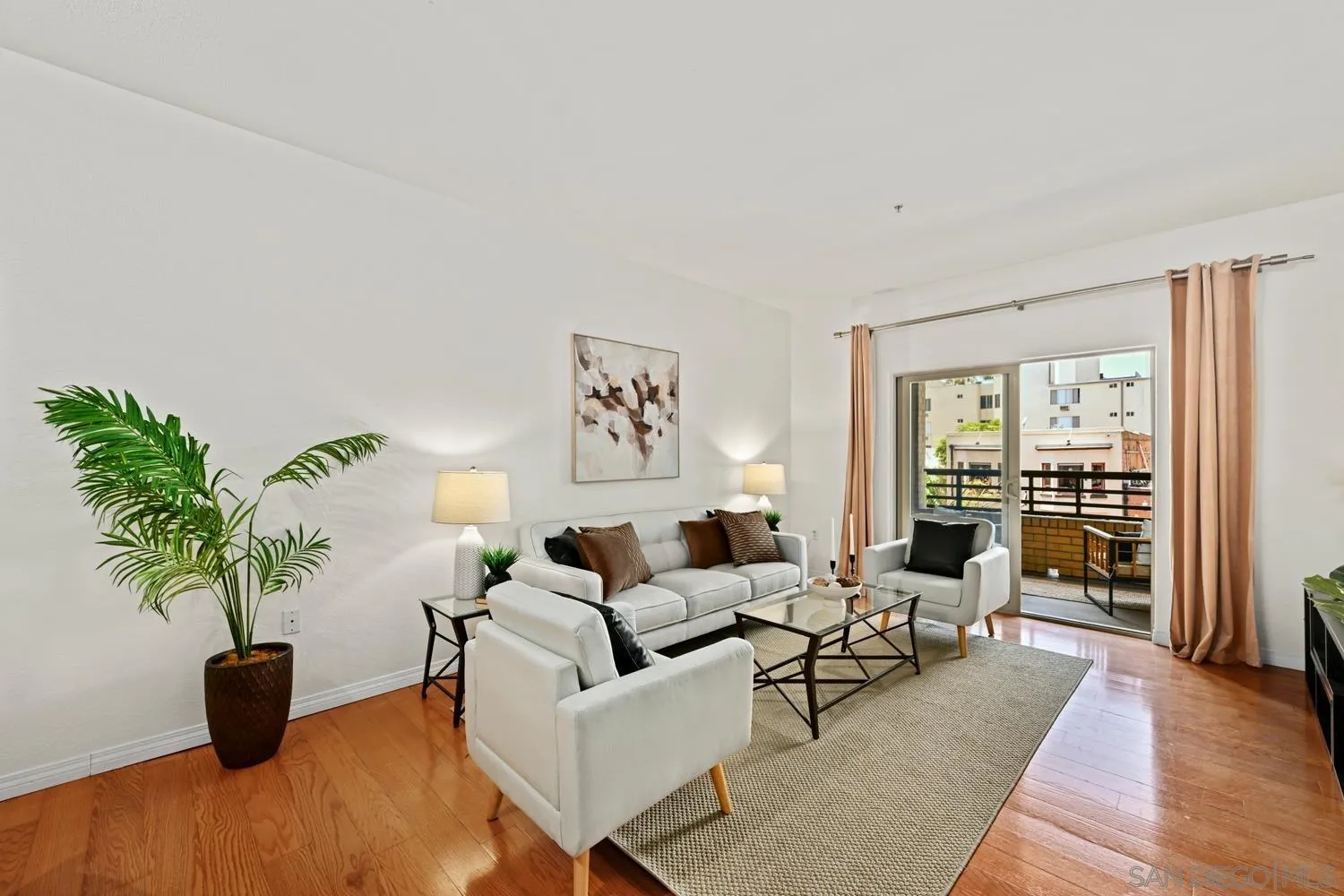 Photo #4: 260012937 Listing: Photo #4