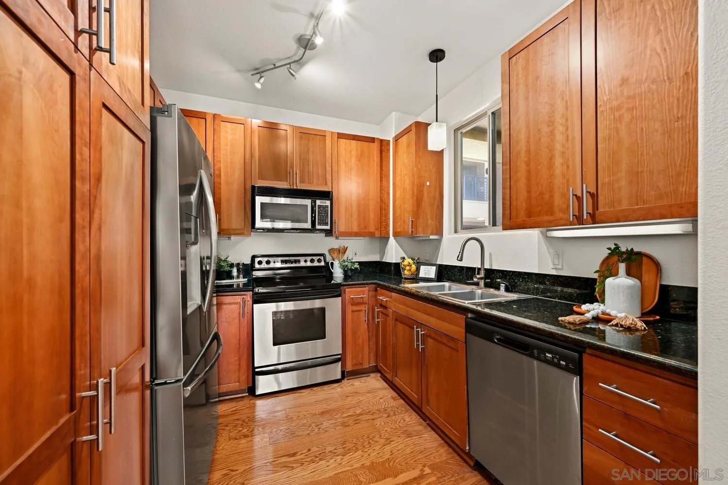 Photo #9: 260012937 Listing: Photo #9