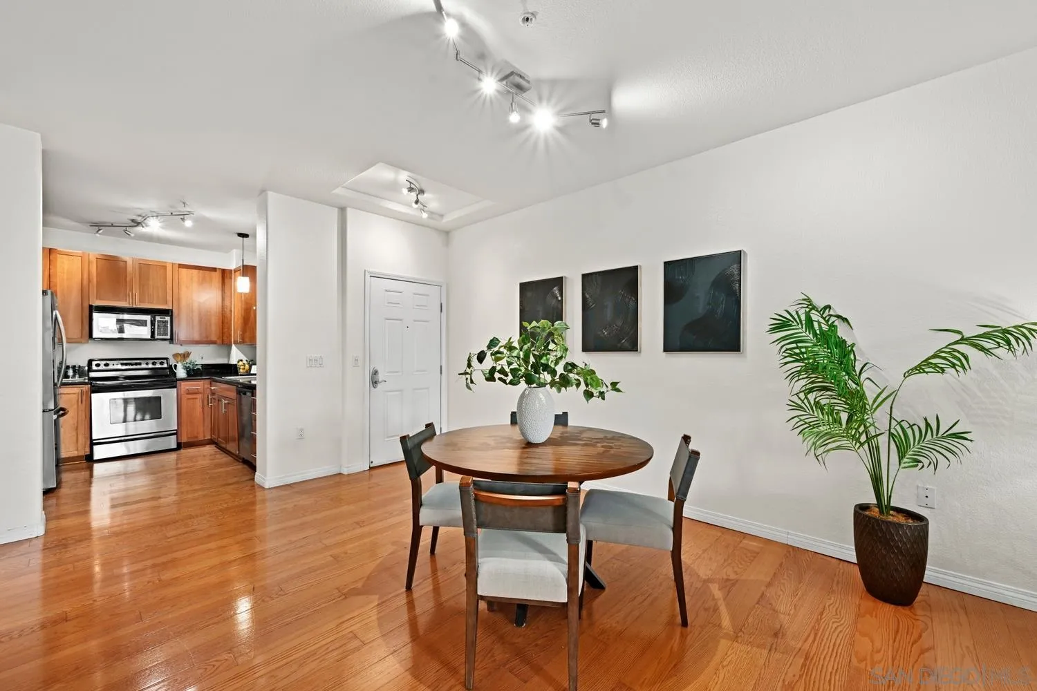 Photo #10: 260012937 Listing: Photo #10