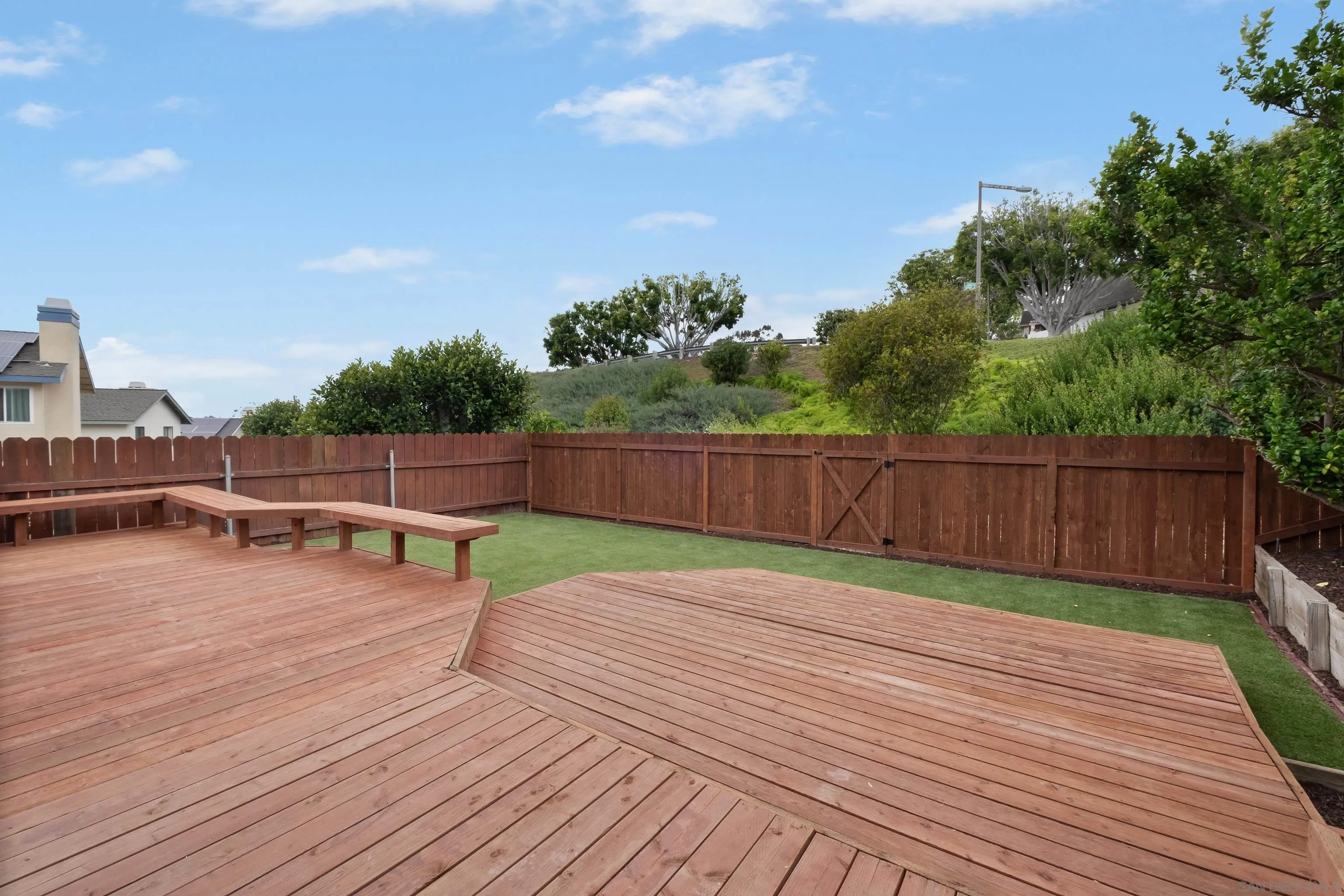 https://cdn.realtyfeed.com/cdn/127/260012940/0d7b38a4fcb0f14a214b489bc879f7df.webp