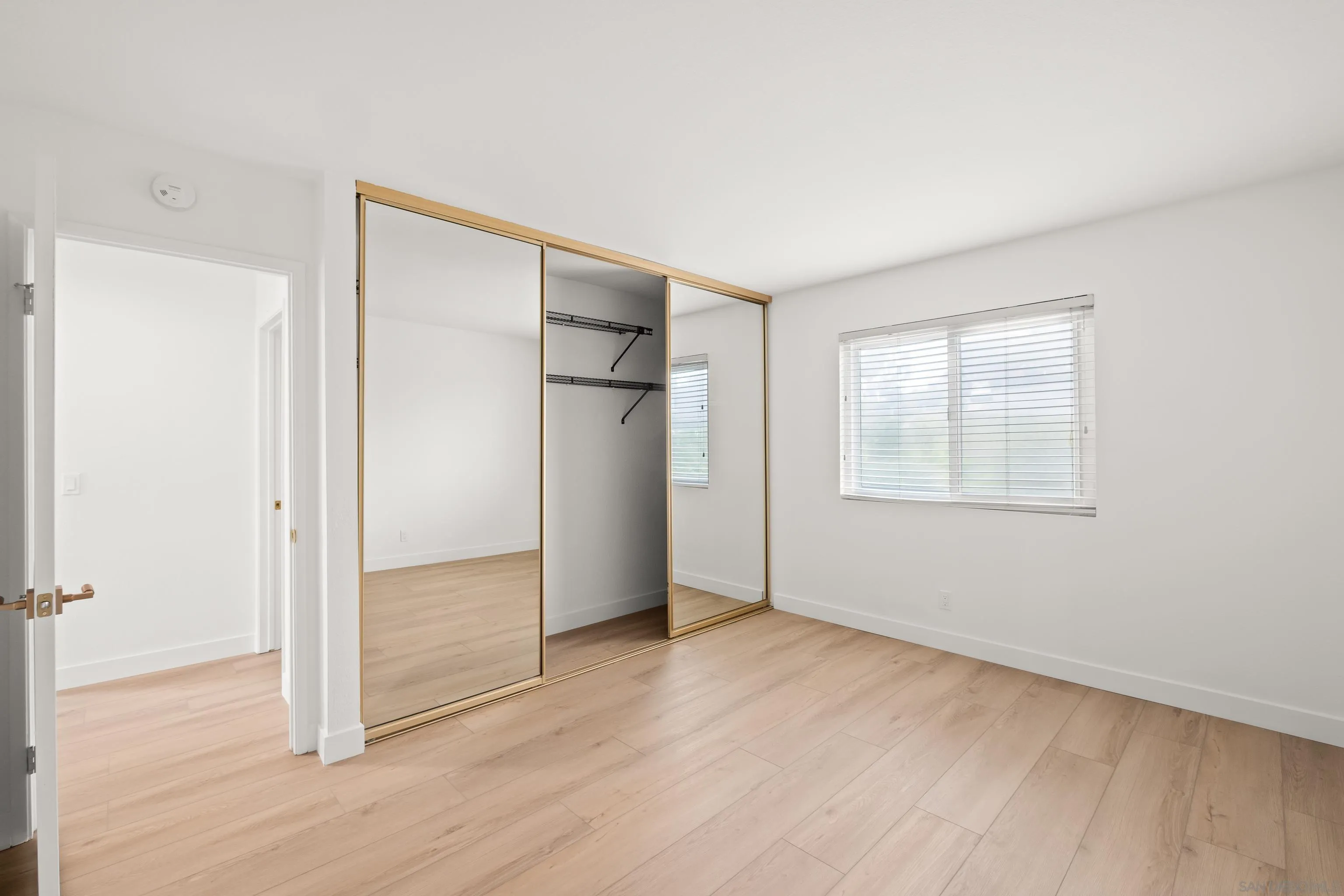 https://cdn.realtyfeed.com/cdn/127/260012940/1757d83545a54c58d1808c8c9c074040.webp