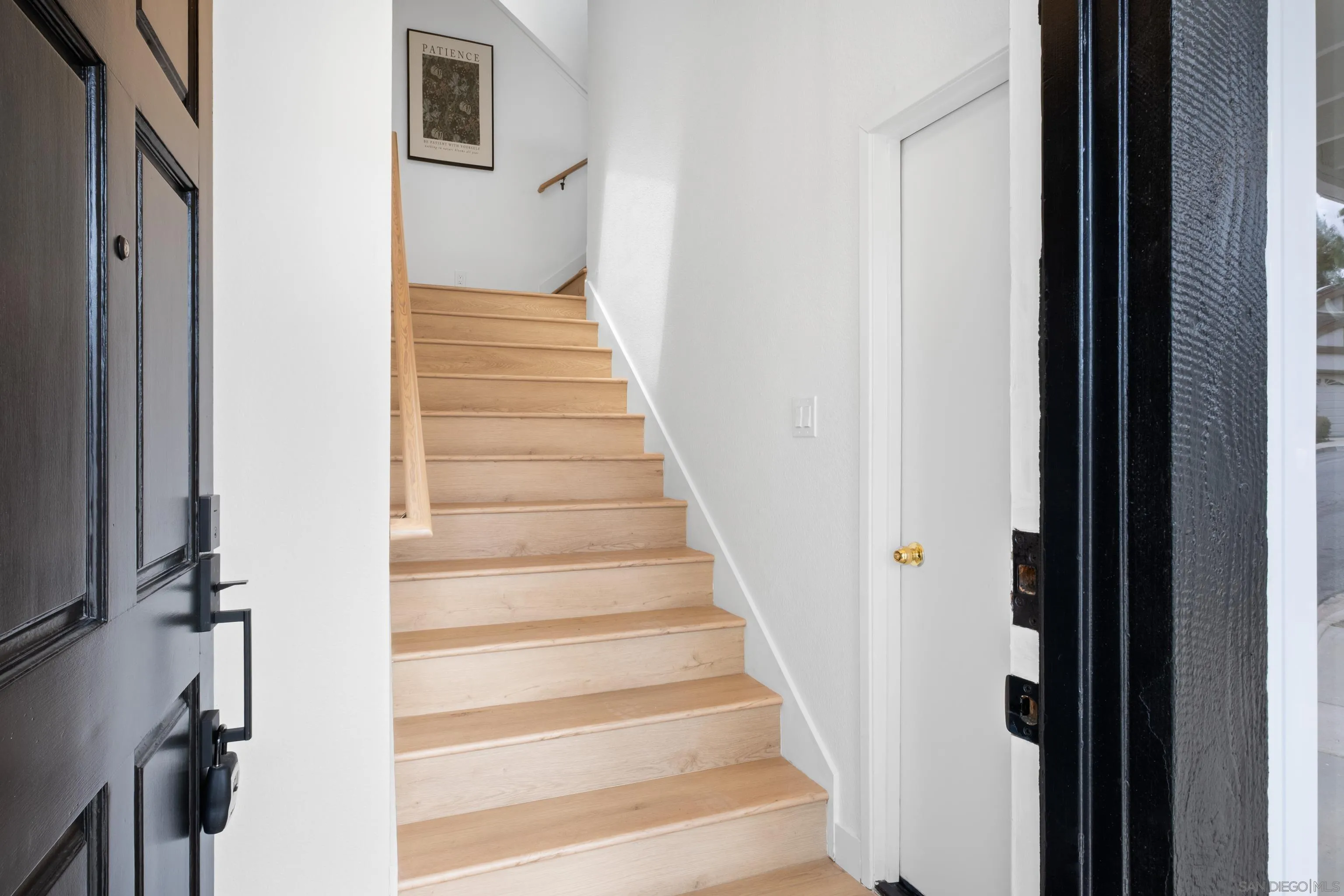 https://cdn.realtyfeed.com/cdn/127/260012940/21a3f563c1710aa1d232ab61696d4246.webp