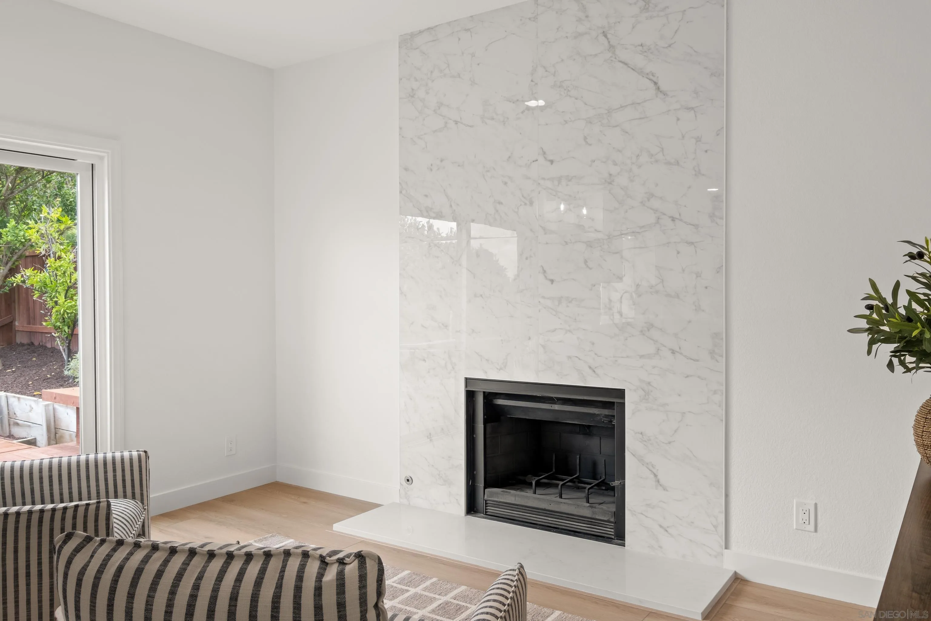 https://cdn.realtyfeed.com/cdn/127/260012940/30c581a2d8576d5378f40d2b03967409.webp