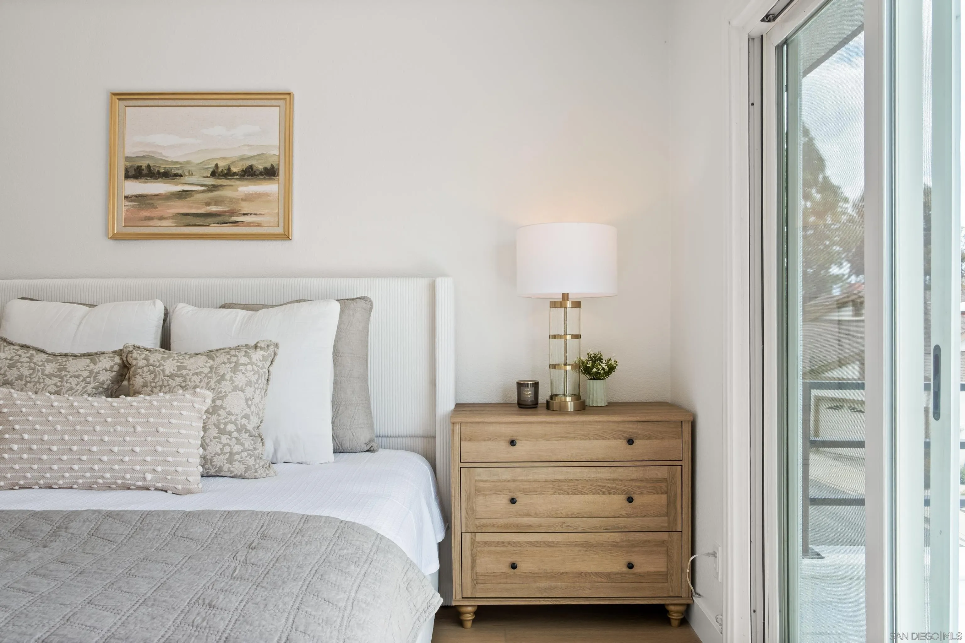 https://cdn.realtyfeed.com/cdn/127/260012940/582c4fe0eb53636de813be2307e7b24c.webp