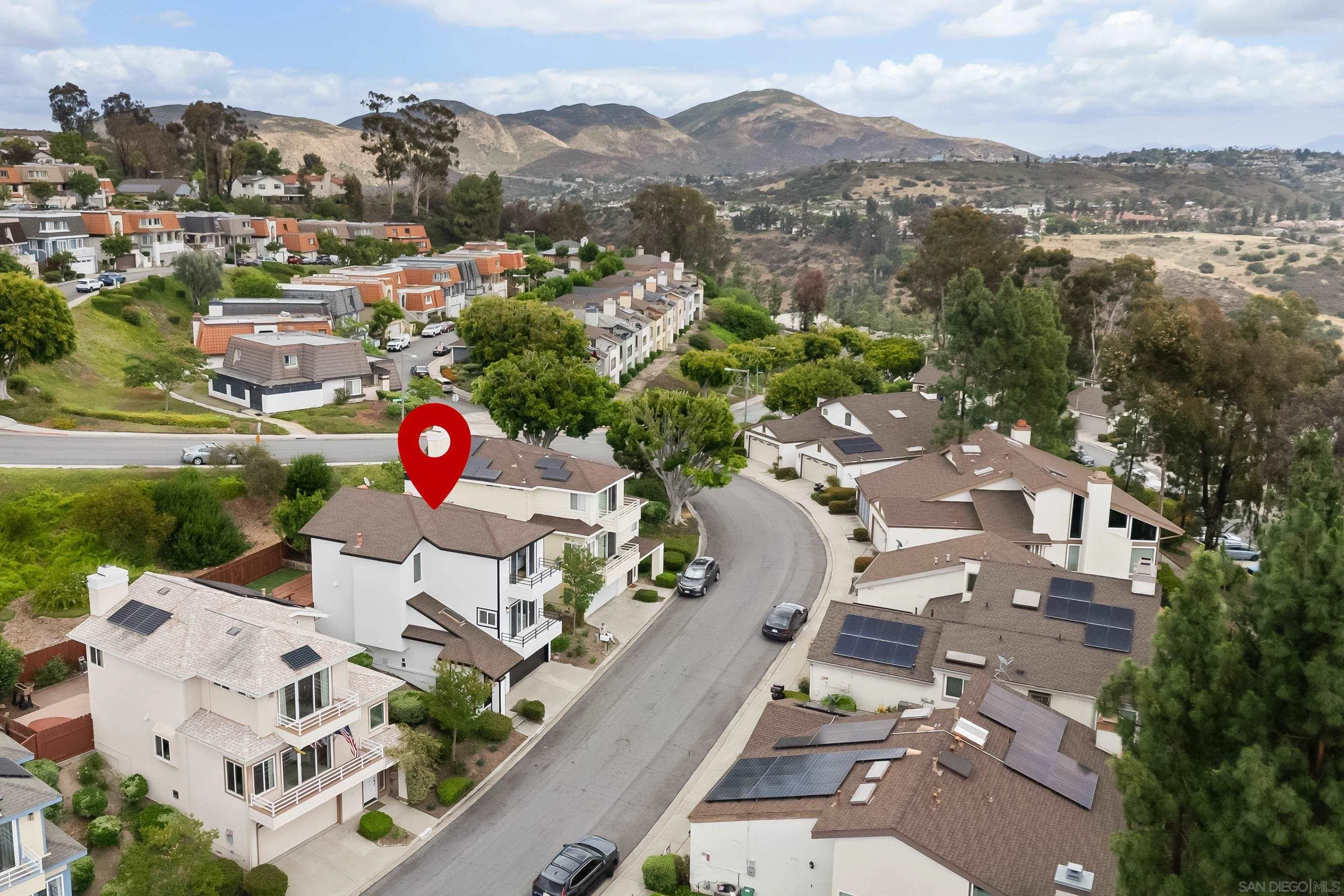 https://cdn.realtyfeed.com/cdn/127/260012940/5d76a5724999bc4bcfb3f472a4f64107.webp