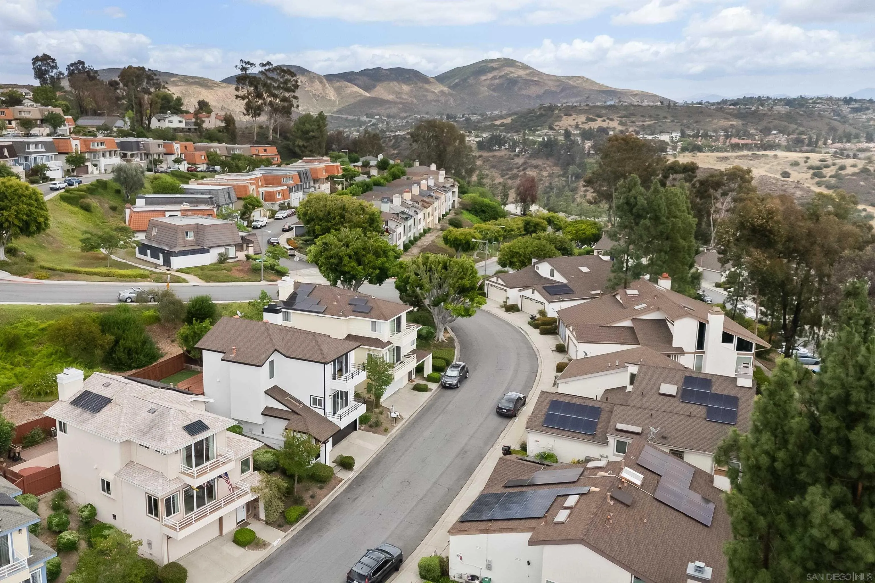 https://cdn.realtyfeed.com/cdn/127/260012940/92d944e61df0d625a3f06db49957417c.webp