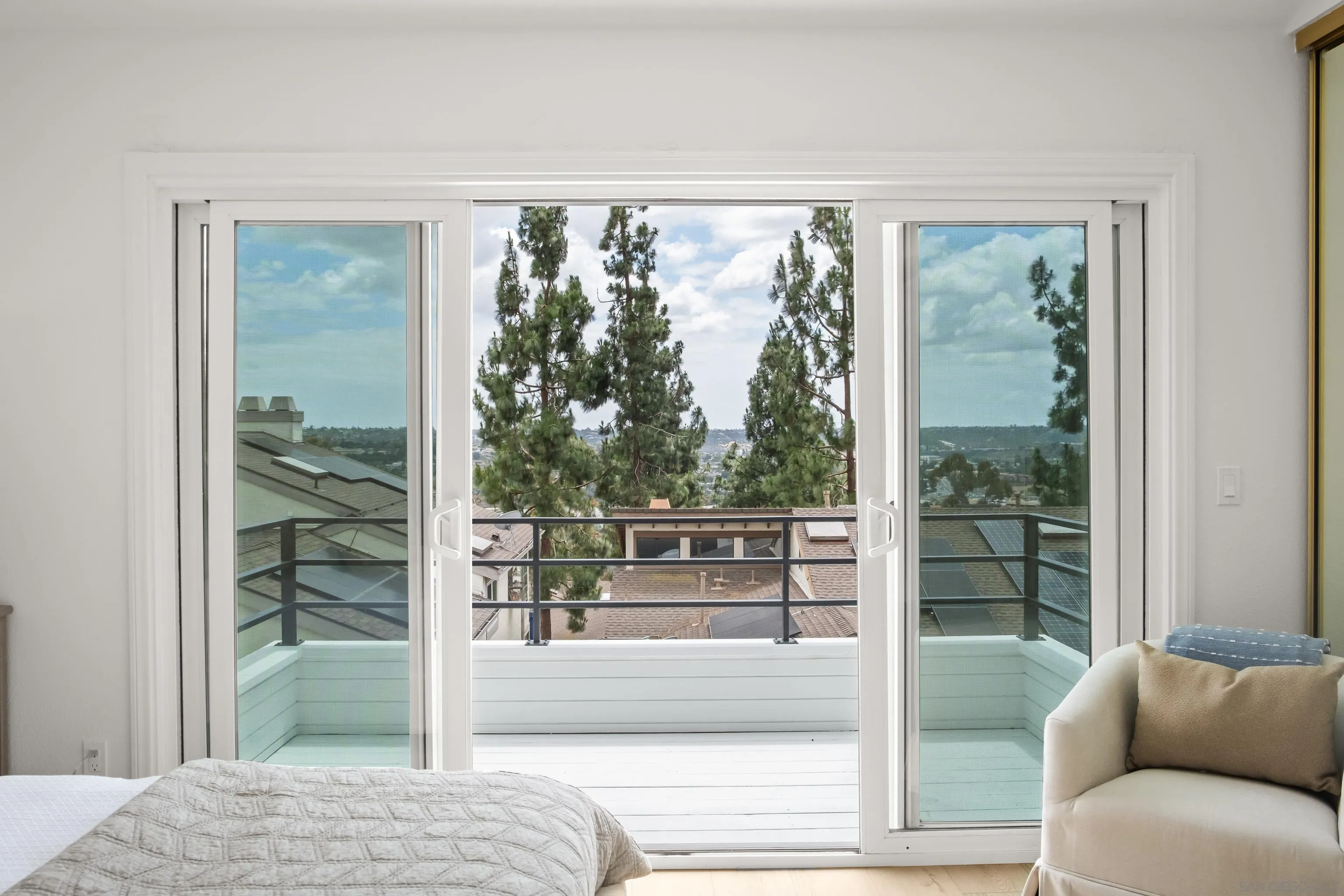 https://cdn.realtyfeed.com/cdn/127/260012940/9a86f1ba6ae0c3c6f9374e7ccac47dd8.webp