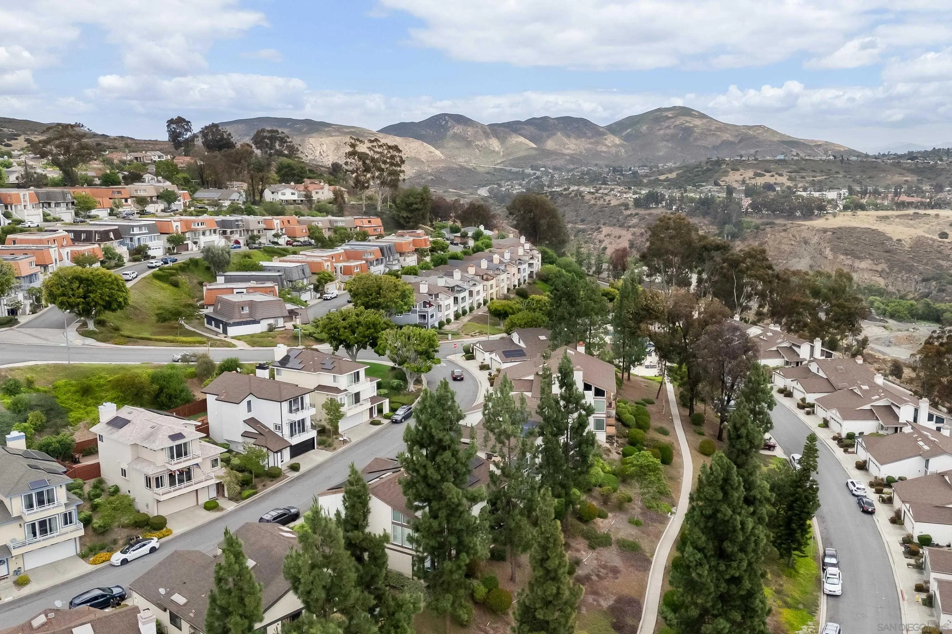 https://cdn.realtyfeed.com/cdn/127/260012940/9d8e35a290444a55c82dcf6d3e33604b.webp