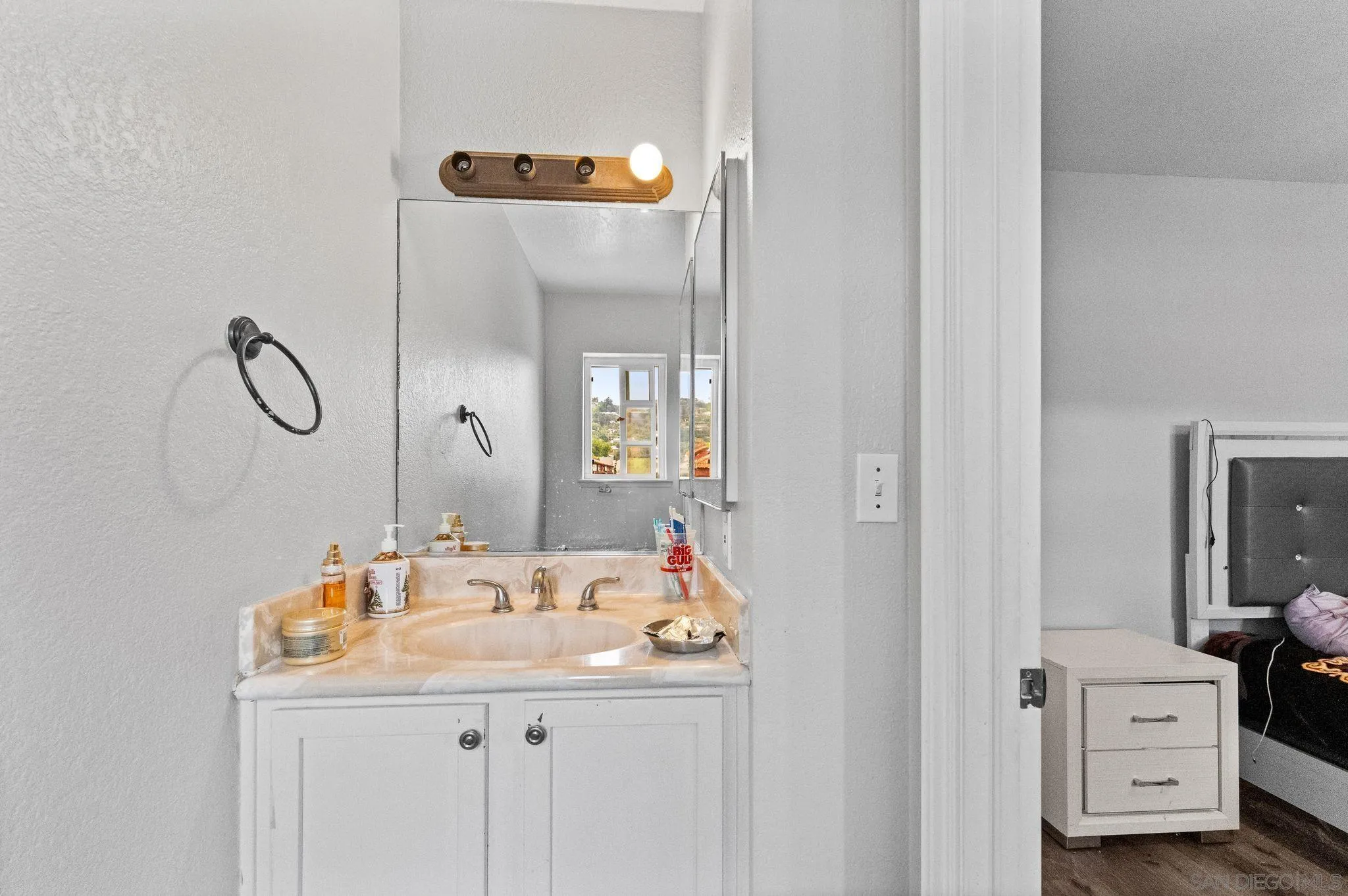 Photo #32: 260012942 Listing: Photo #32