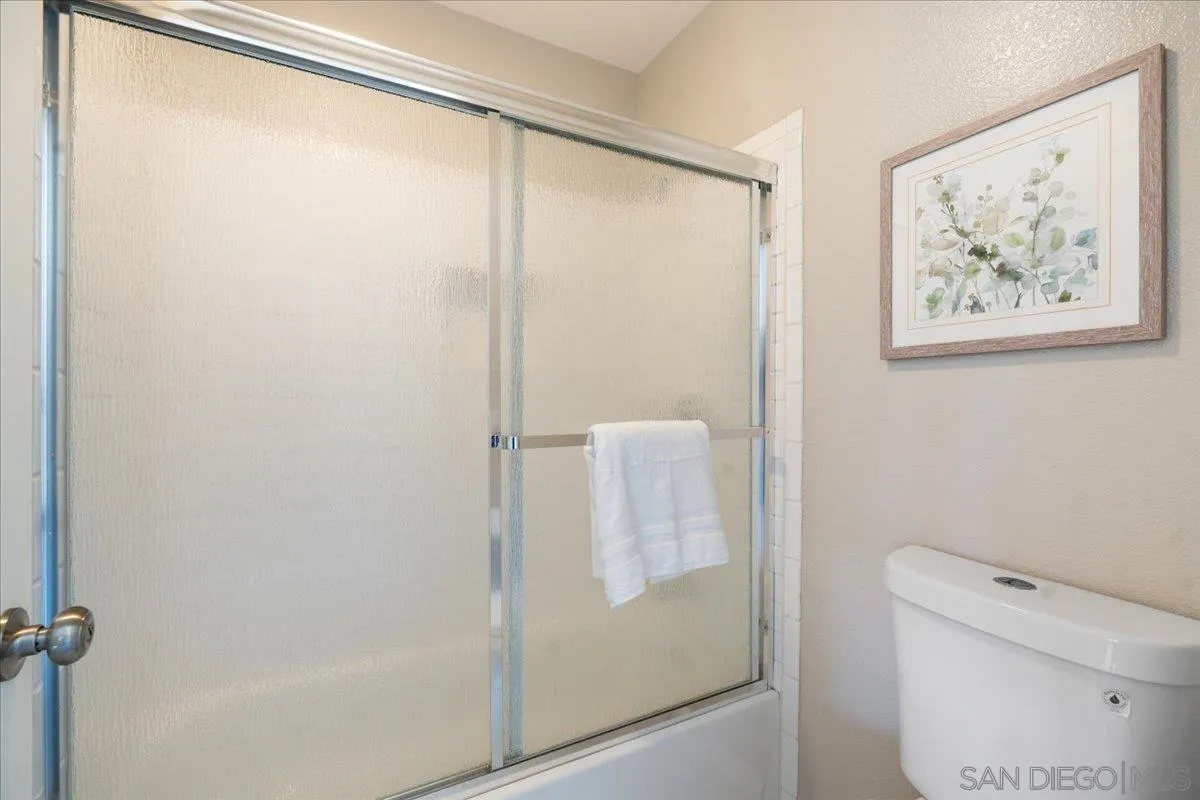 Photo #24: 260012944 Listing: Photo #24