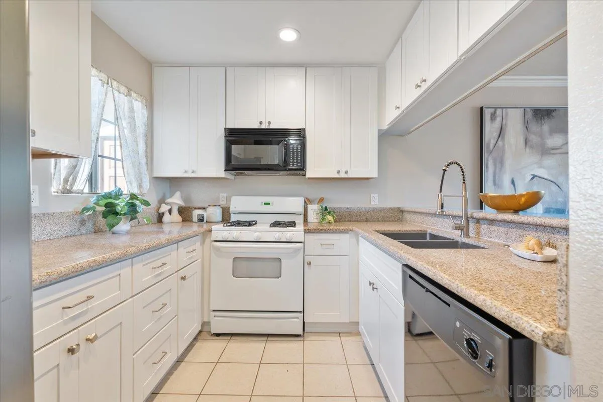 Photo #9: 260012944 Listing: Photo #9