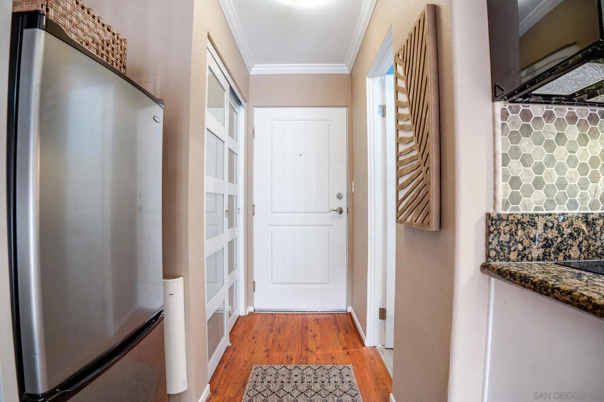 Photo #6: 260012945 Listing: Photo #6