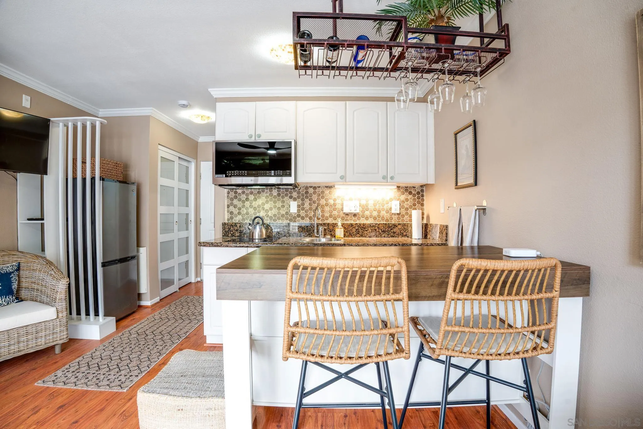 Photo #5: 260012945 Listing: Photo #5