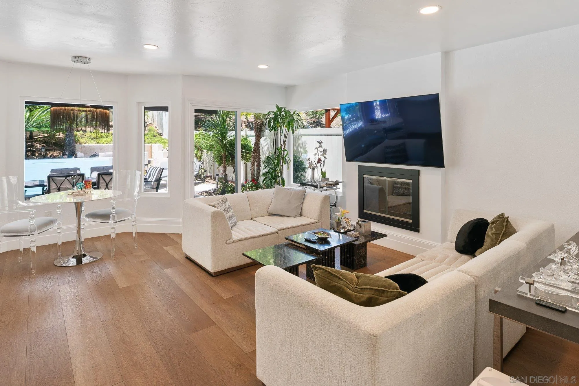 https://cdn.realtyfeed.com/cdn/127/260012948/2a49296cce198582ab16fd6bdaed4ef9.webp