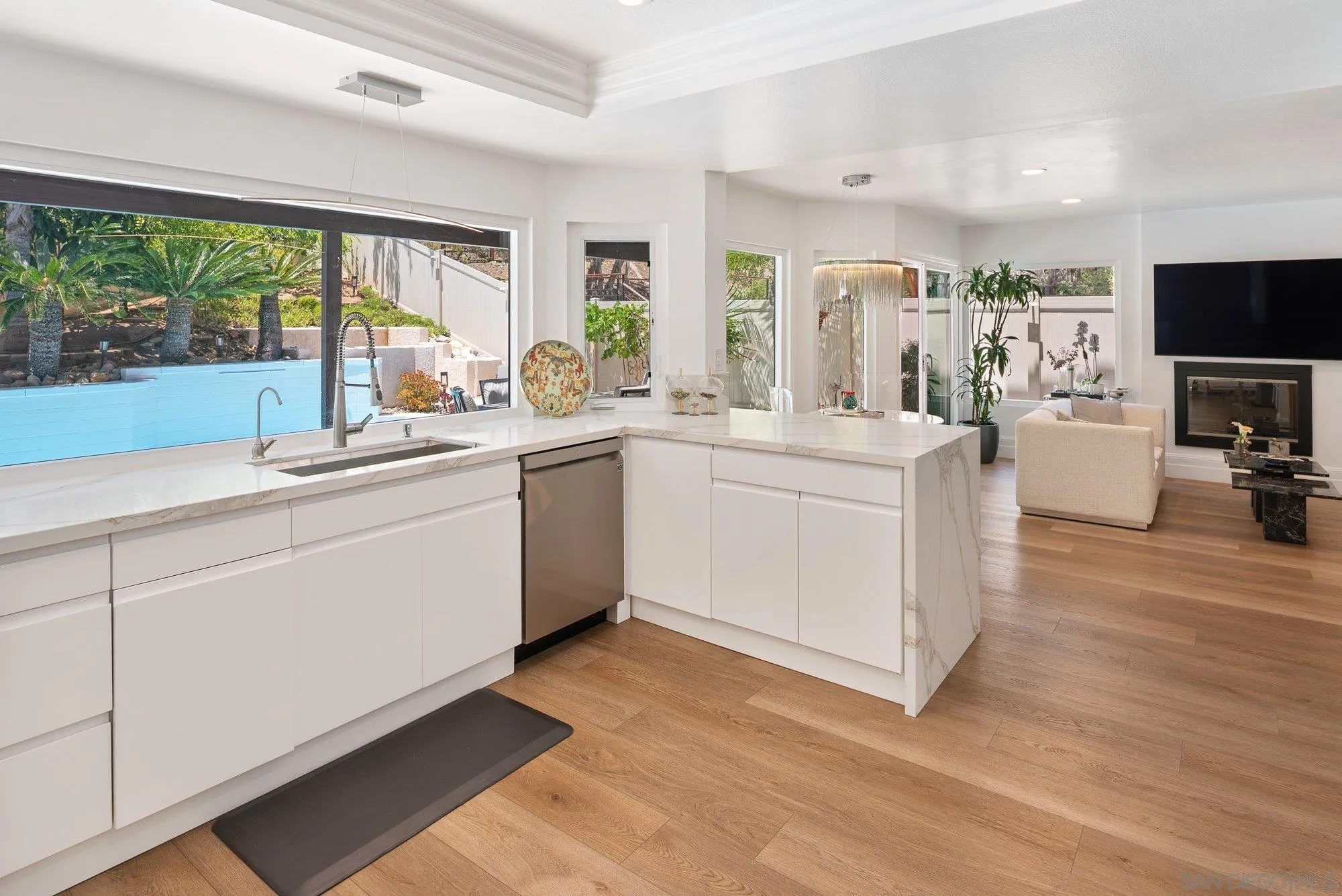 https://cdn.realtyfeed.com/cdn/127/260012948/3c1781434a89e85852b398675ae83eb4.webp
