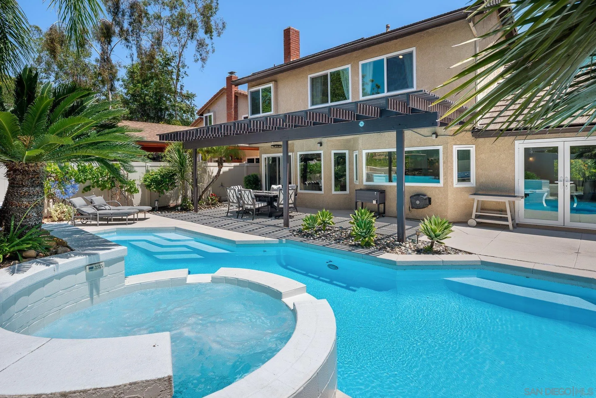 https://cdn.realtyfeed.com/cdn/127/260012948/73ad7abd58f93719f2283e7a037560f0.webp