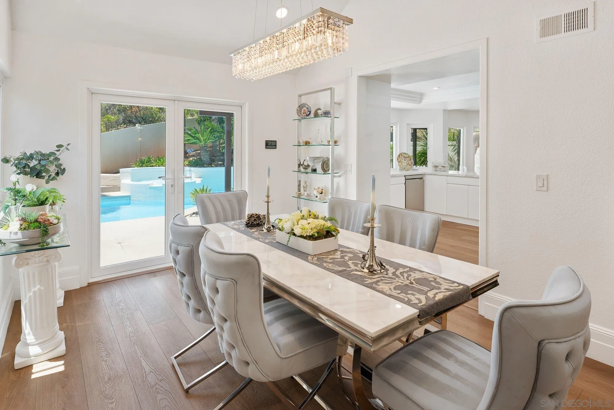 https://cdn.realtyfeed.com/cdn/127/260012948/8ad4916bd10a94e55e8c84c38b122c3e.webp