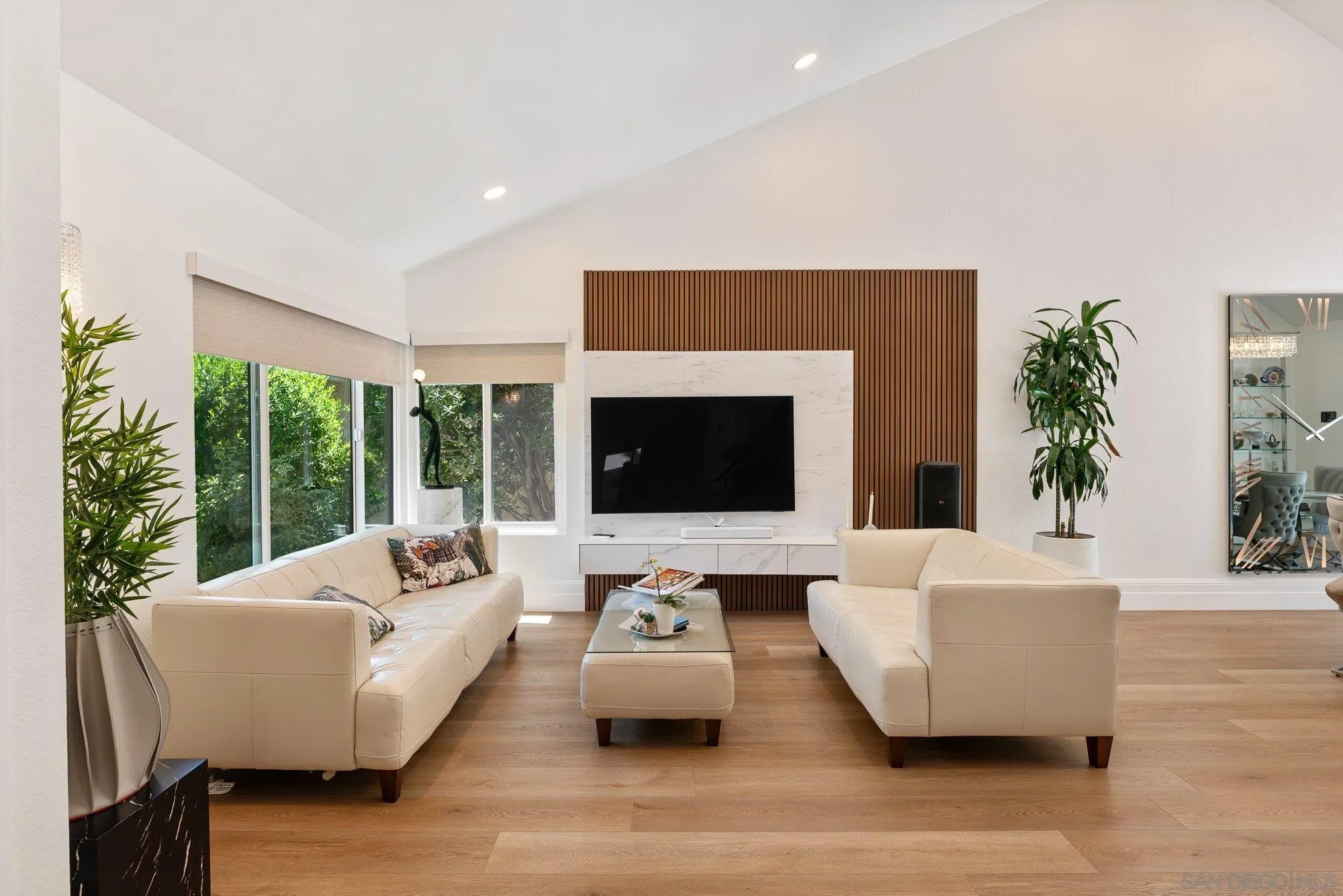 https://cdn.realtyfeed.com/cdn/127/260012948/e00dc2a448e9ea8bbc47a449459f617b.webp