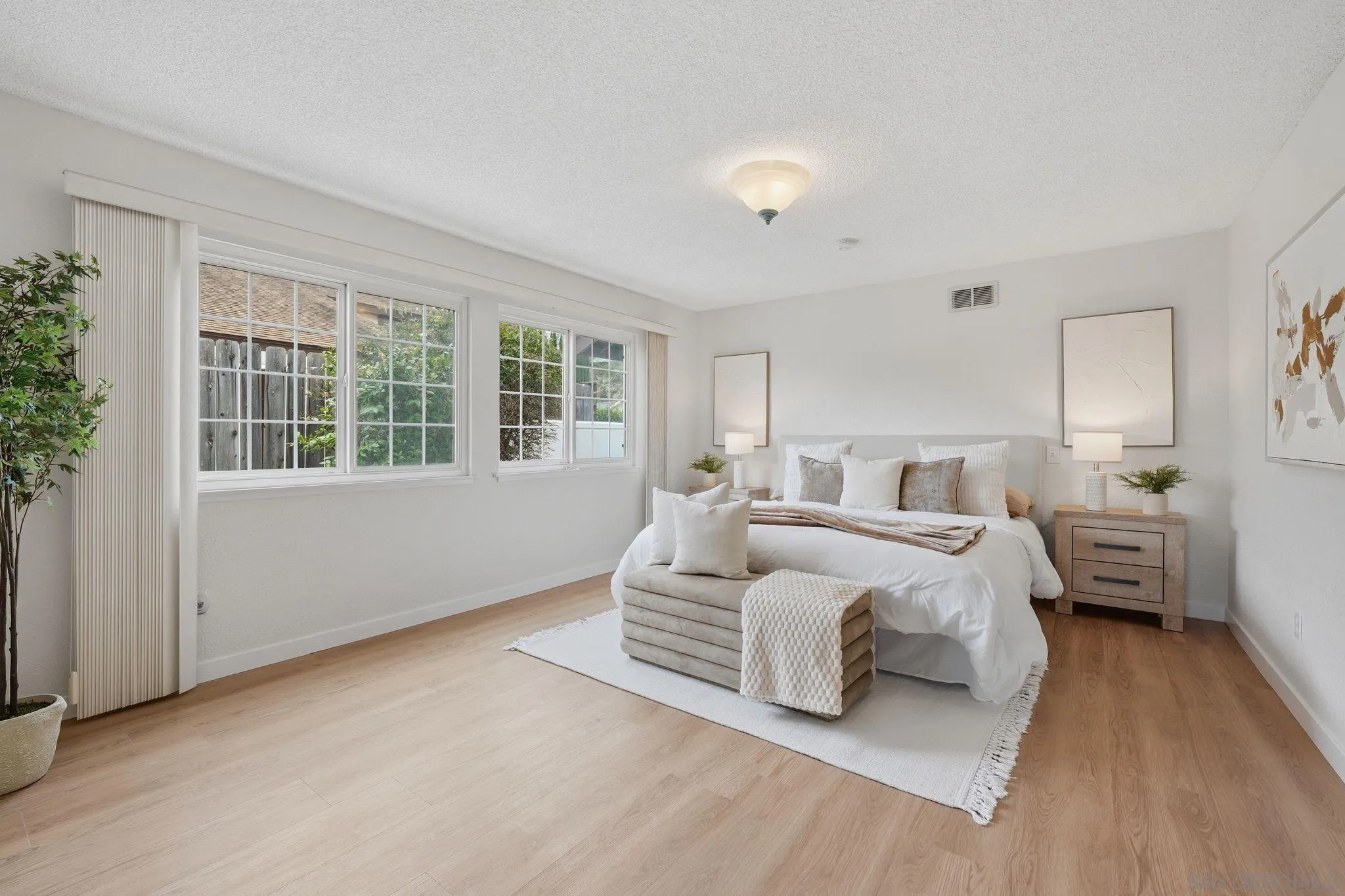 https://cdn.realtyfeed.com/cdn/127/260012949/ce2e2dfa6894de6a6c7ff2b05d35e250.webp