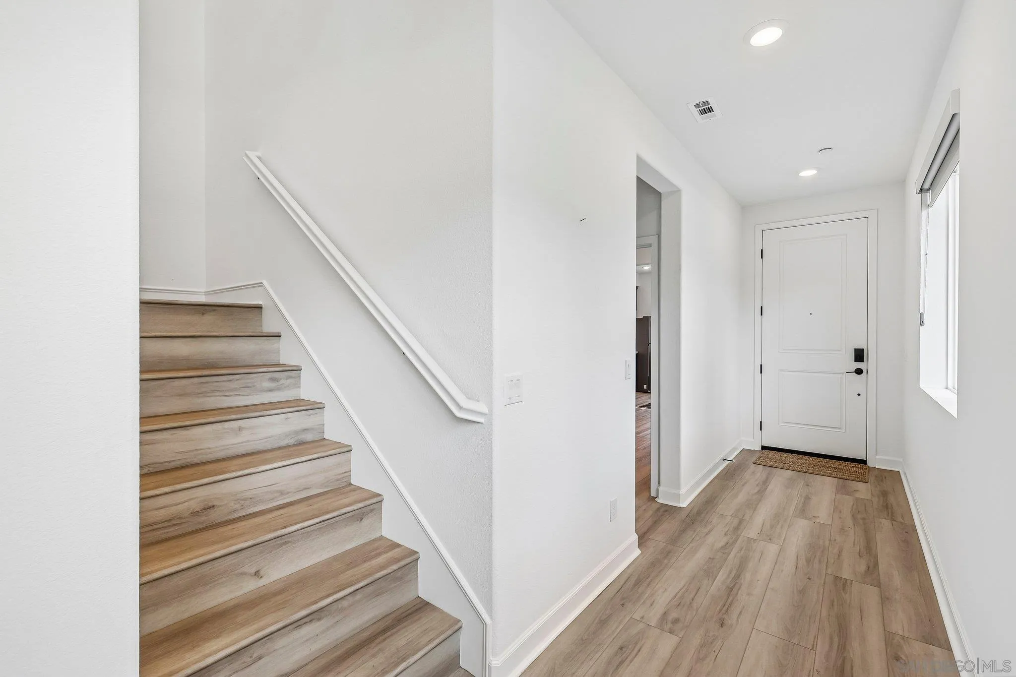 https://cdn.realtyfeed.com/cdn/127/260012953/2c2adc58f0797b26f6ceca14785f1cec.webp