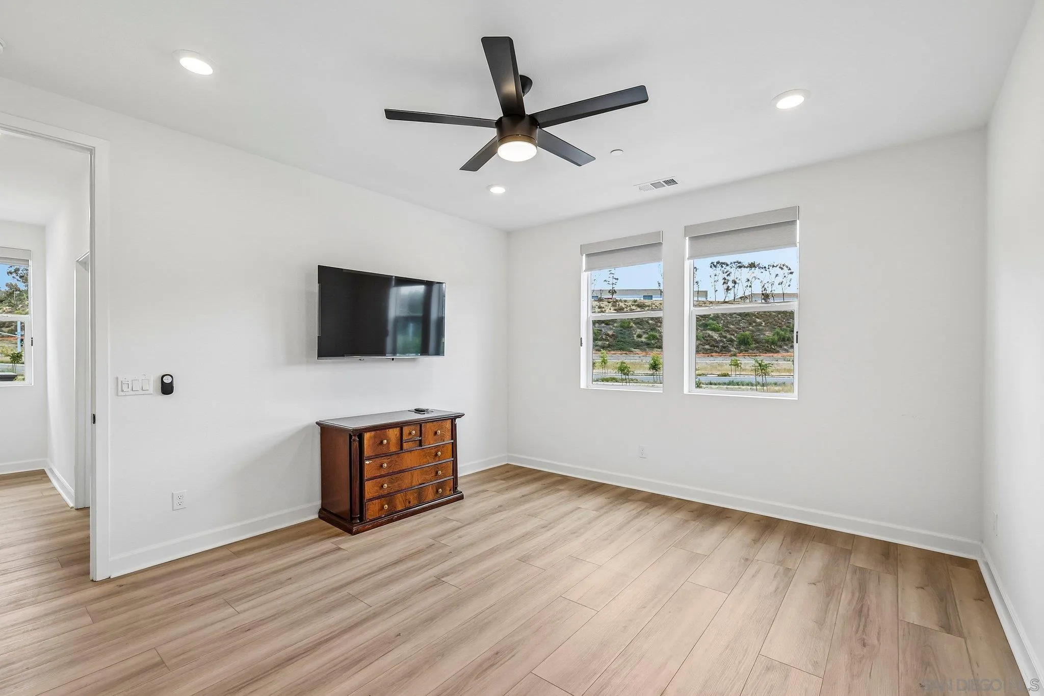 Photo #33: 260012953 Listing: Photo #33