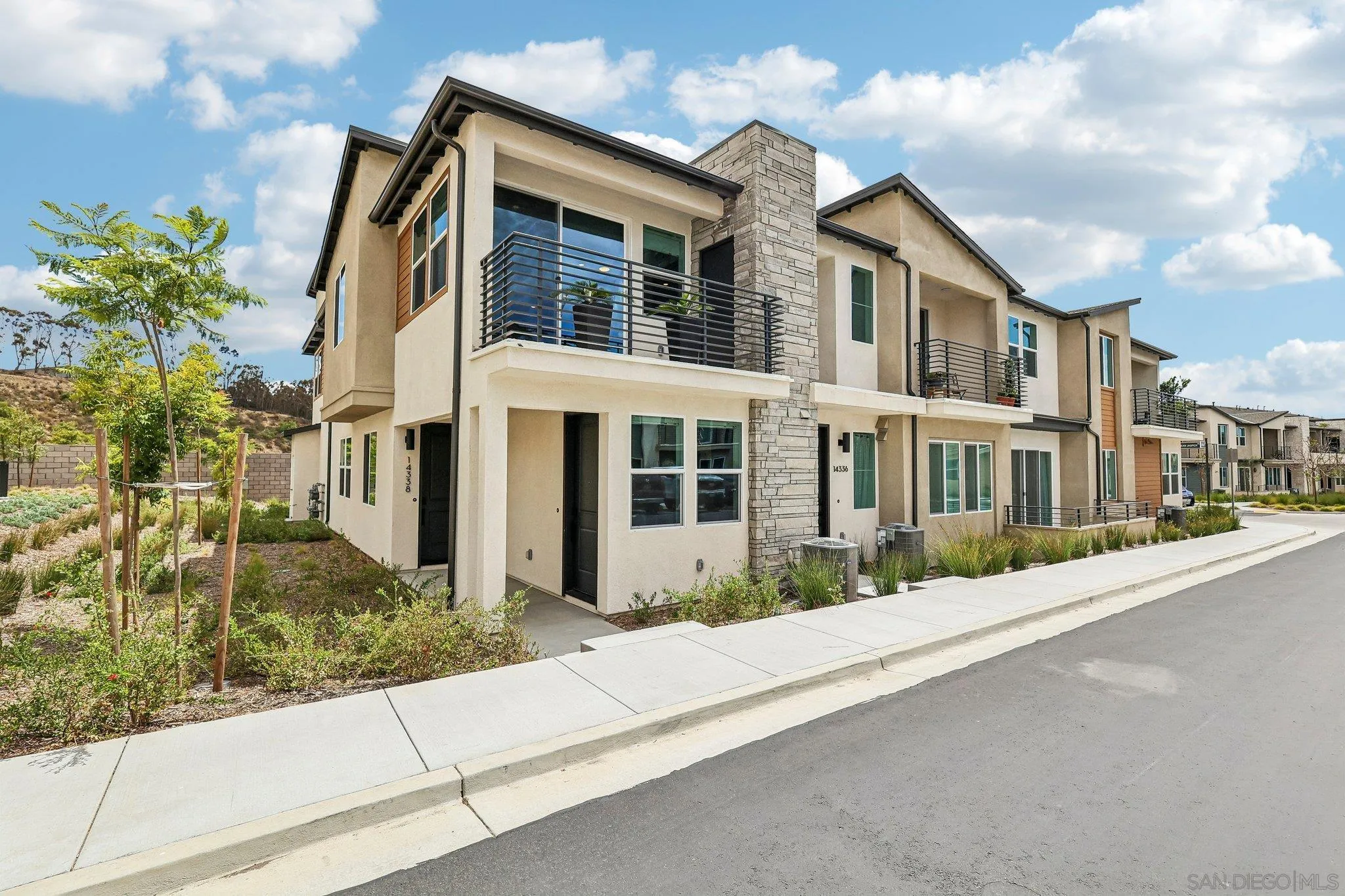 https://cdn.realtyfeed.com/cdn/127/260012953/7e45990188b3dd42e839735bf59d5b0f.webp