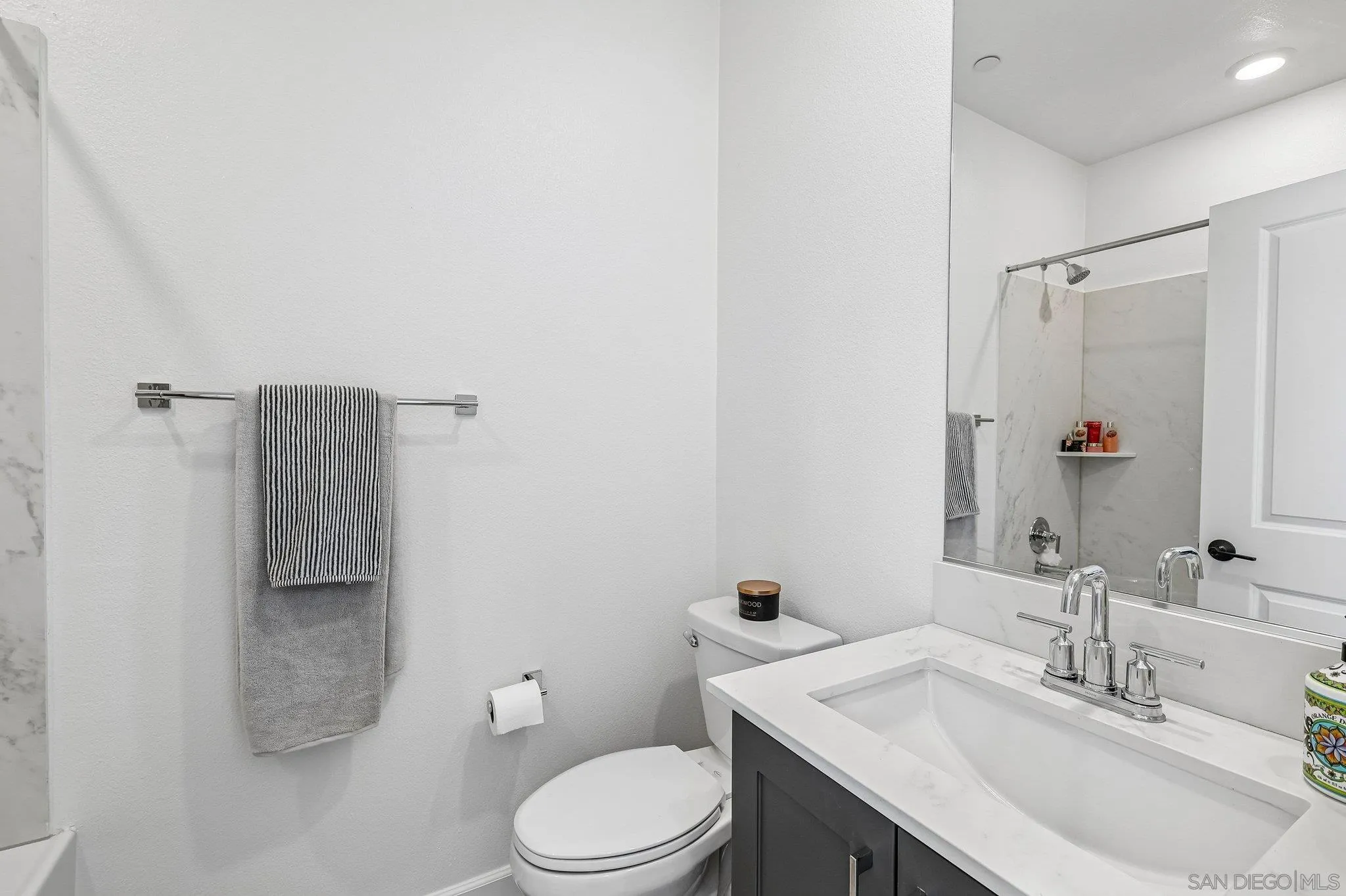 https://cdn.realtyfeed.com/cdn/127/260012953/80306cb1338bf383a55169aeb0b34ead.webp