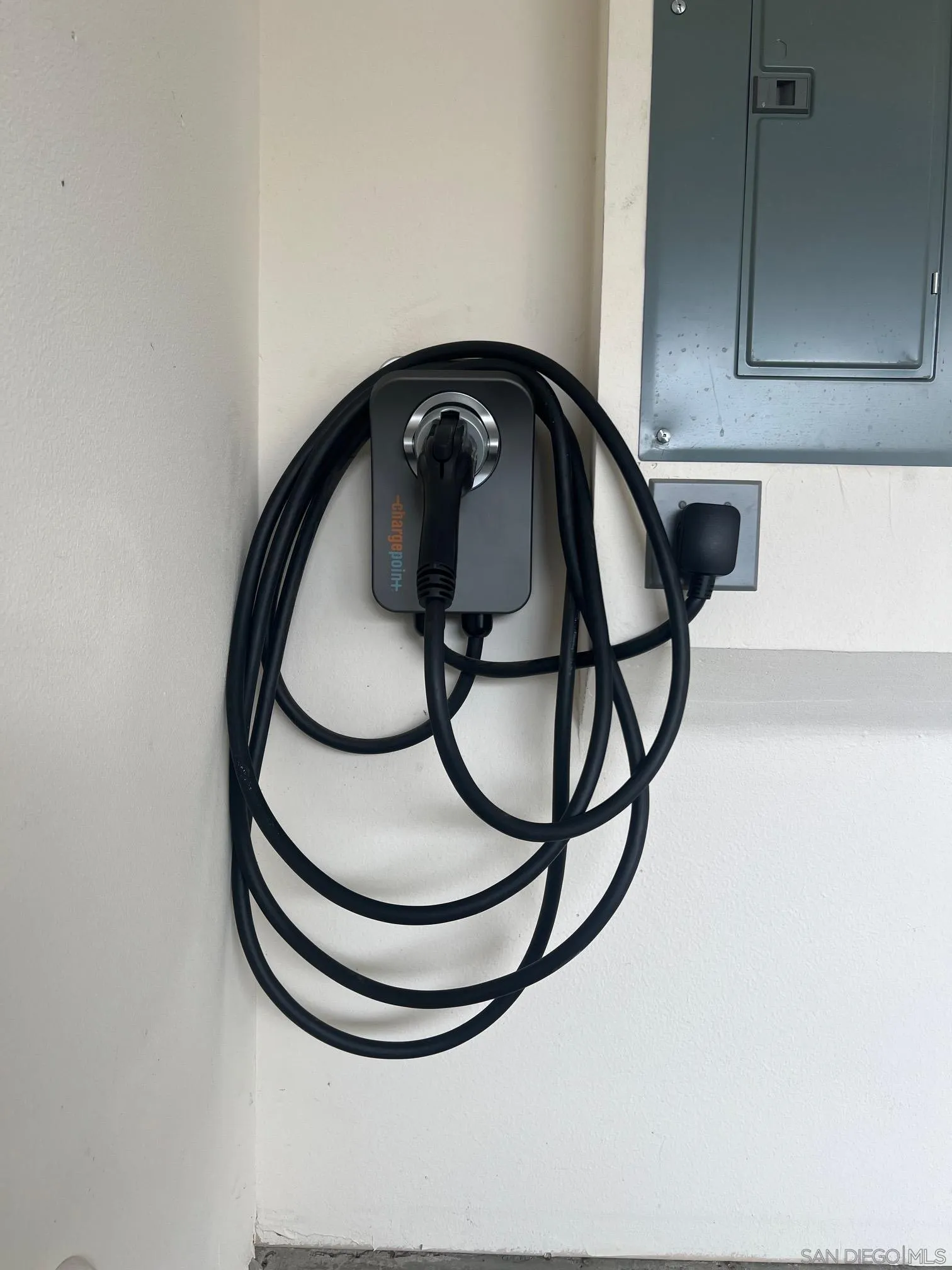 https://cdn.realtyfeed.com/cdn/127/260012953/834c7d01df4289ca9a63829e6bcfb4a5.webp