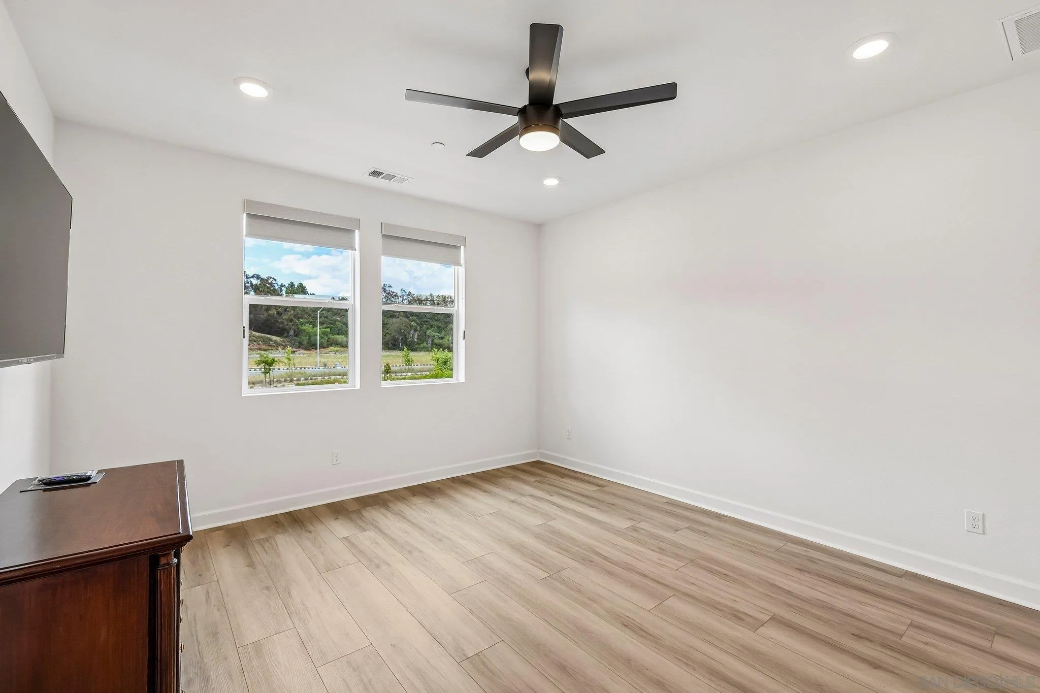 Photo #32: 260012953 Listing: Photo #32