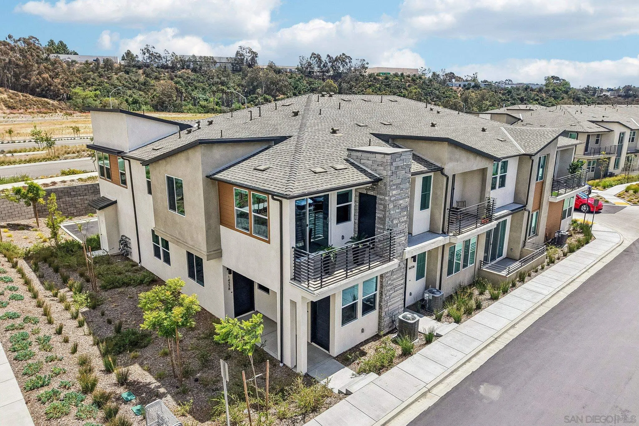 https://cdn.realtyfeed.com/cdn/127/260012953/af891f444eacce2cd303e74935ab9c57.webp
