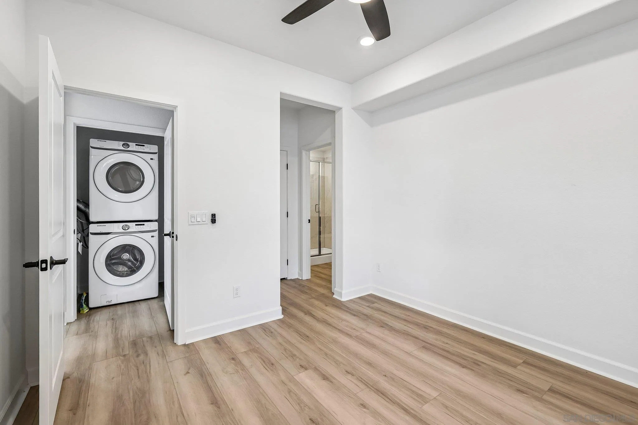 https://cdn.realtyfeed.com/cdn/127/260012953/d9344f89648b48cd3c9732bf87b3f72a.webp