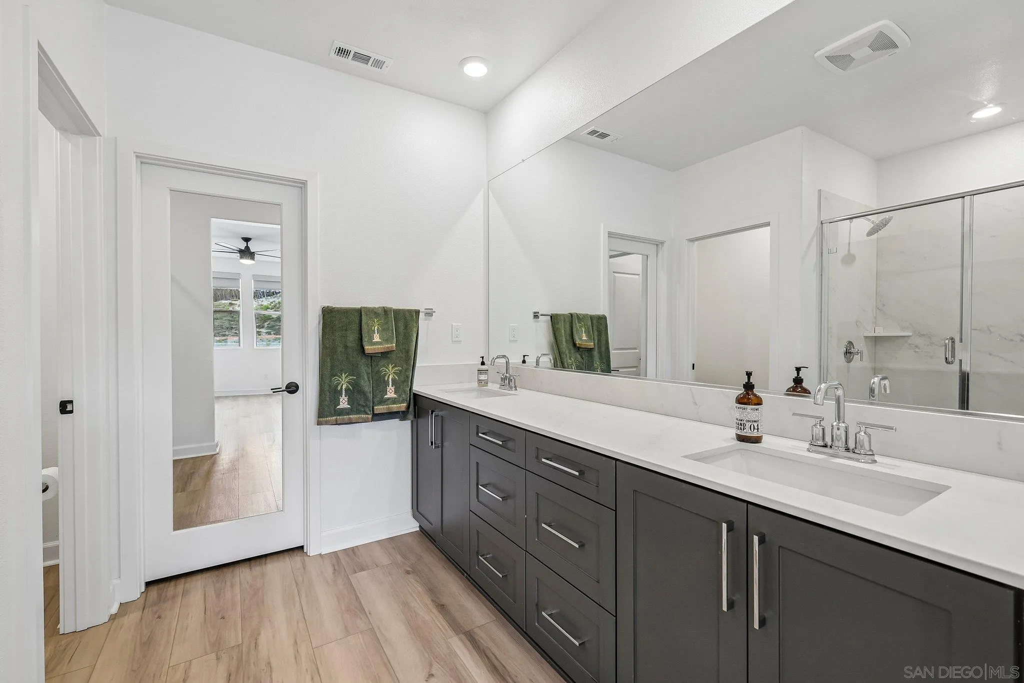 Photo #35: 260012953 Listing: Photo #35
