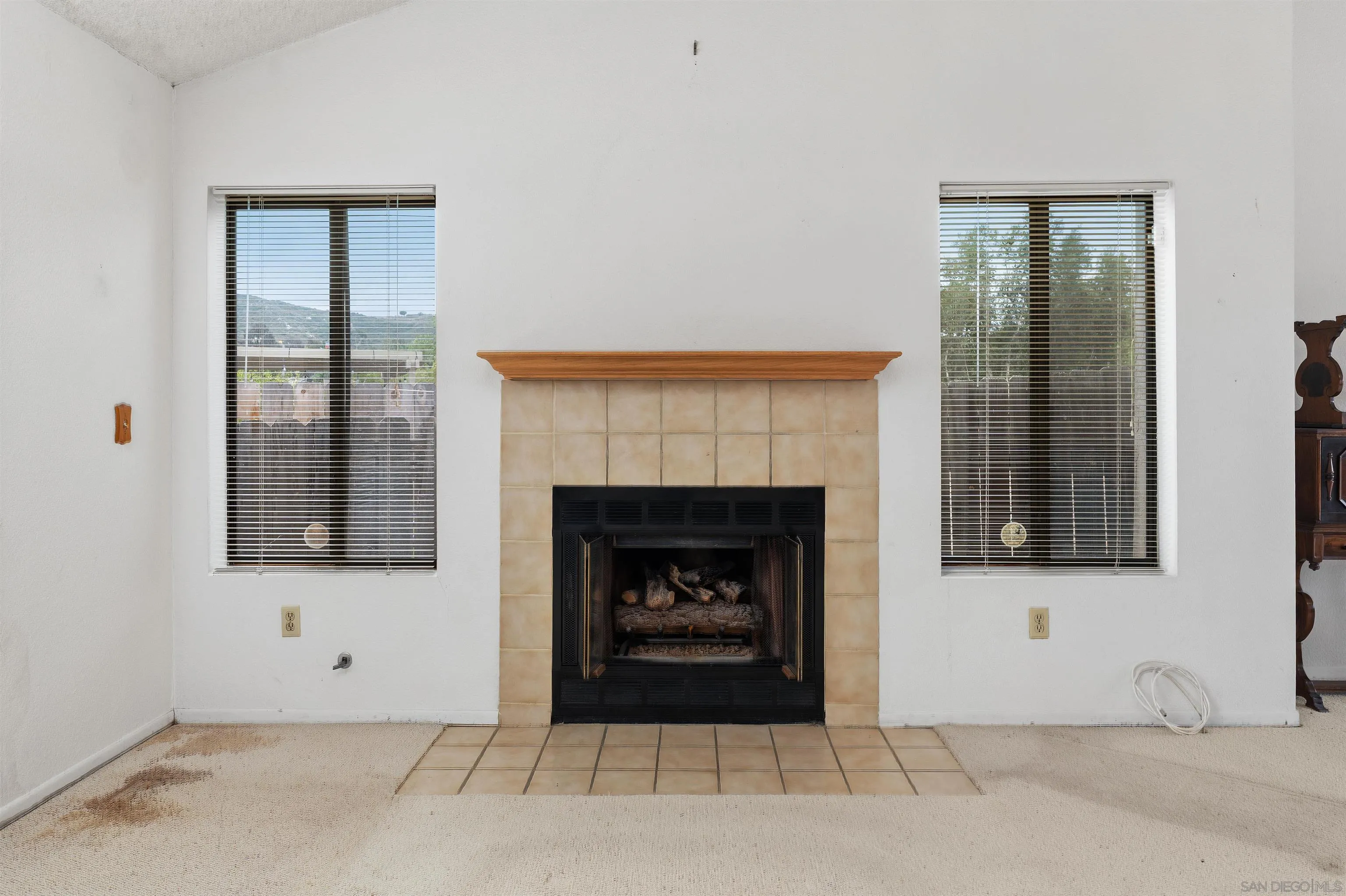 https://cdn.realtyfeed.com/cdn/127/260012955/01094450190f0a535775cd6f1352bc08.webp