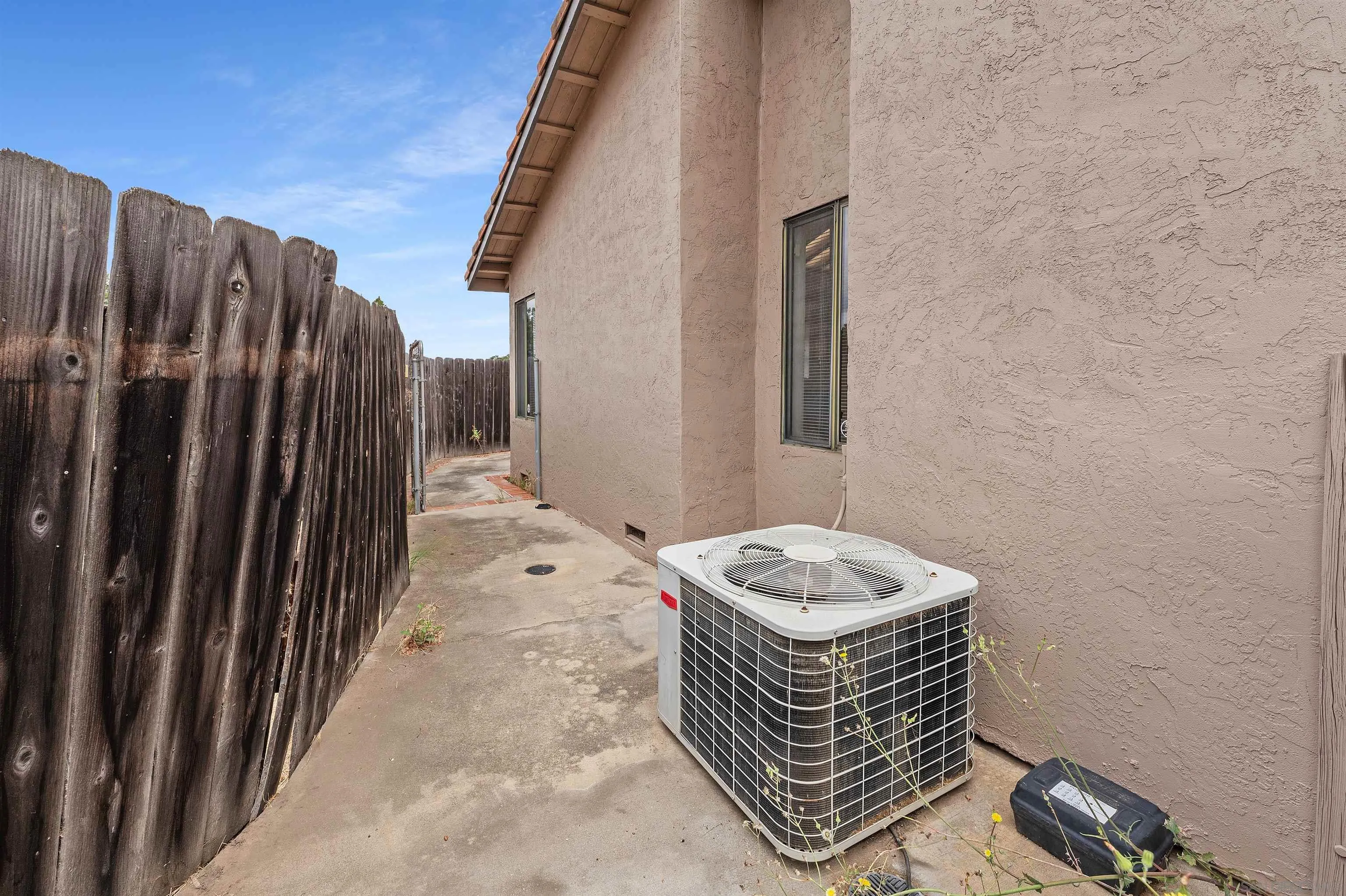 https://cdn.realtyfeed.com/cdn/127/260012955/b9e9845e72f9446a2e196b79c743083c.webp