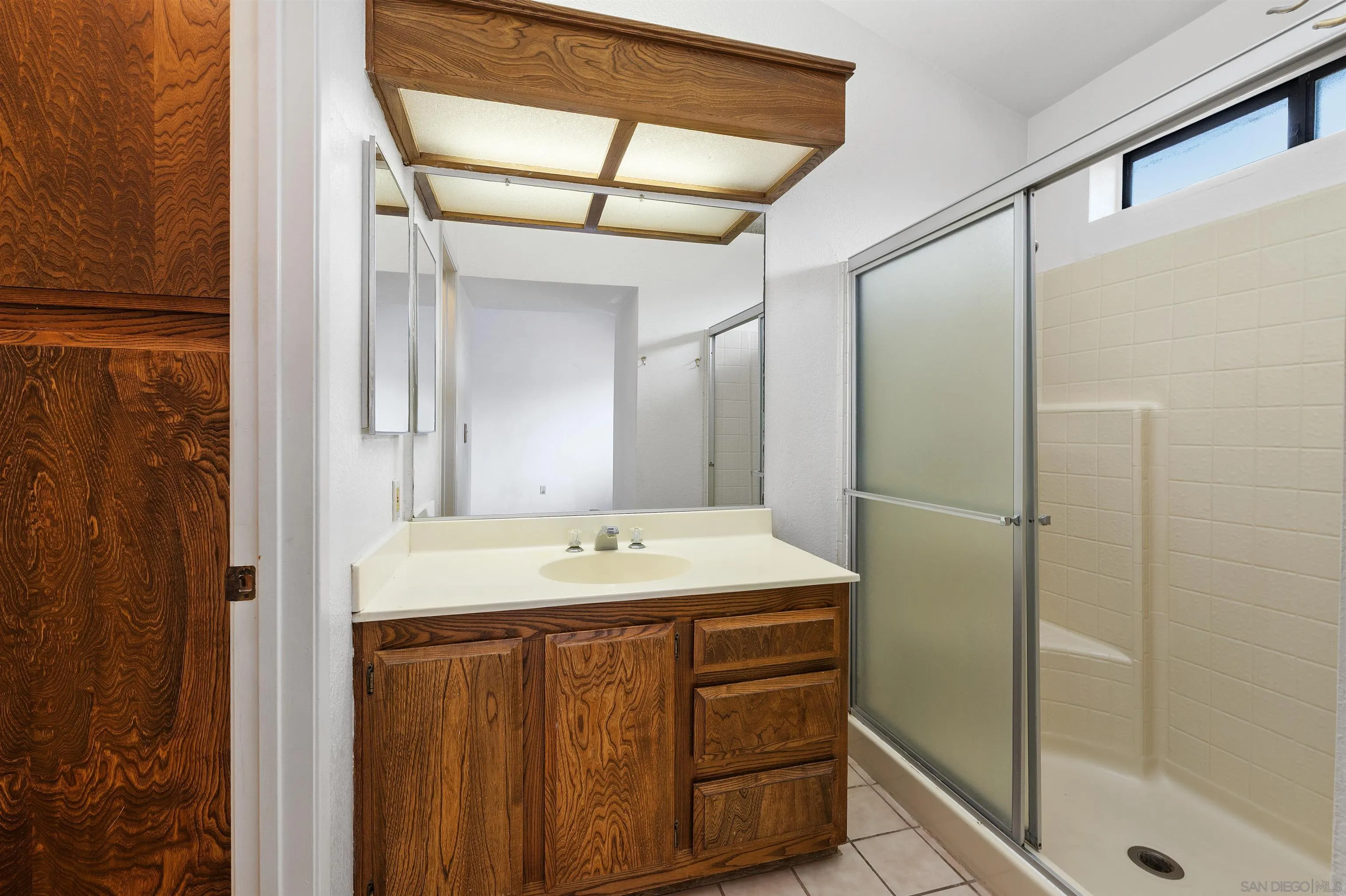 https://cdn.realtyfeed.com/cdn/127/260012955/dca6fe8b7a626f8cb1965007265a1aa7.webp