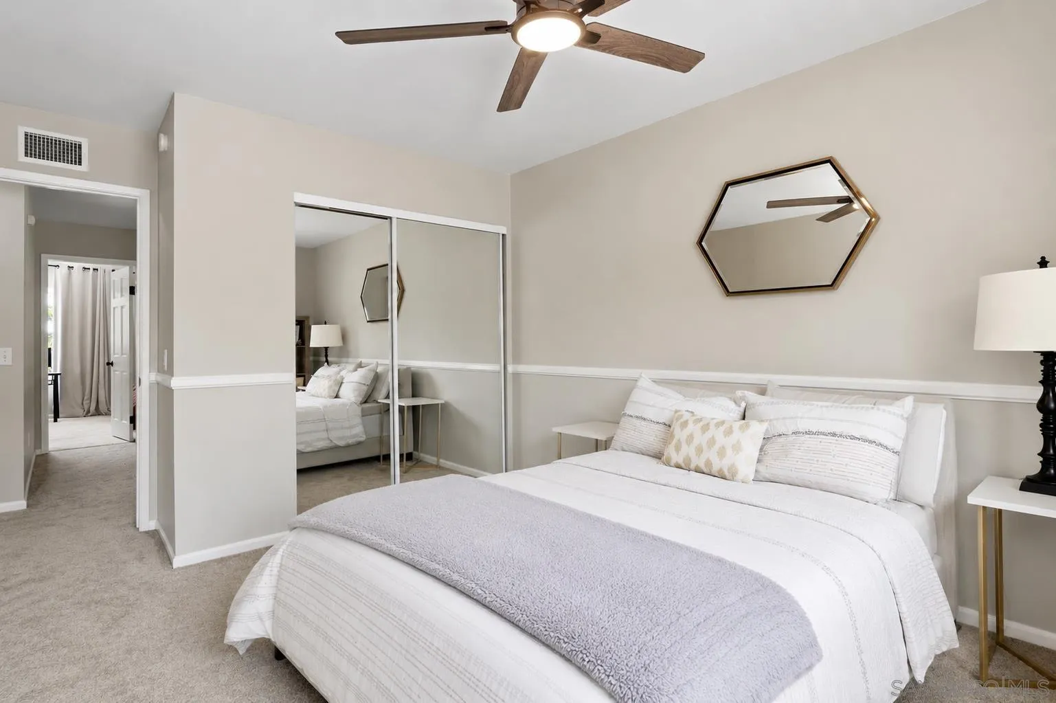 https://cdn.realtyfeed.com/cdn/127/260012958/0f58d85b0e54e8d849a147ab876351c7.webp