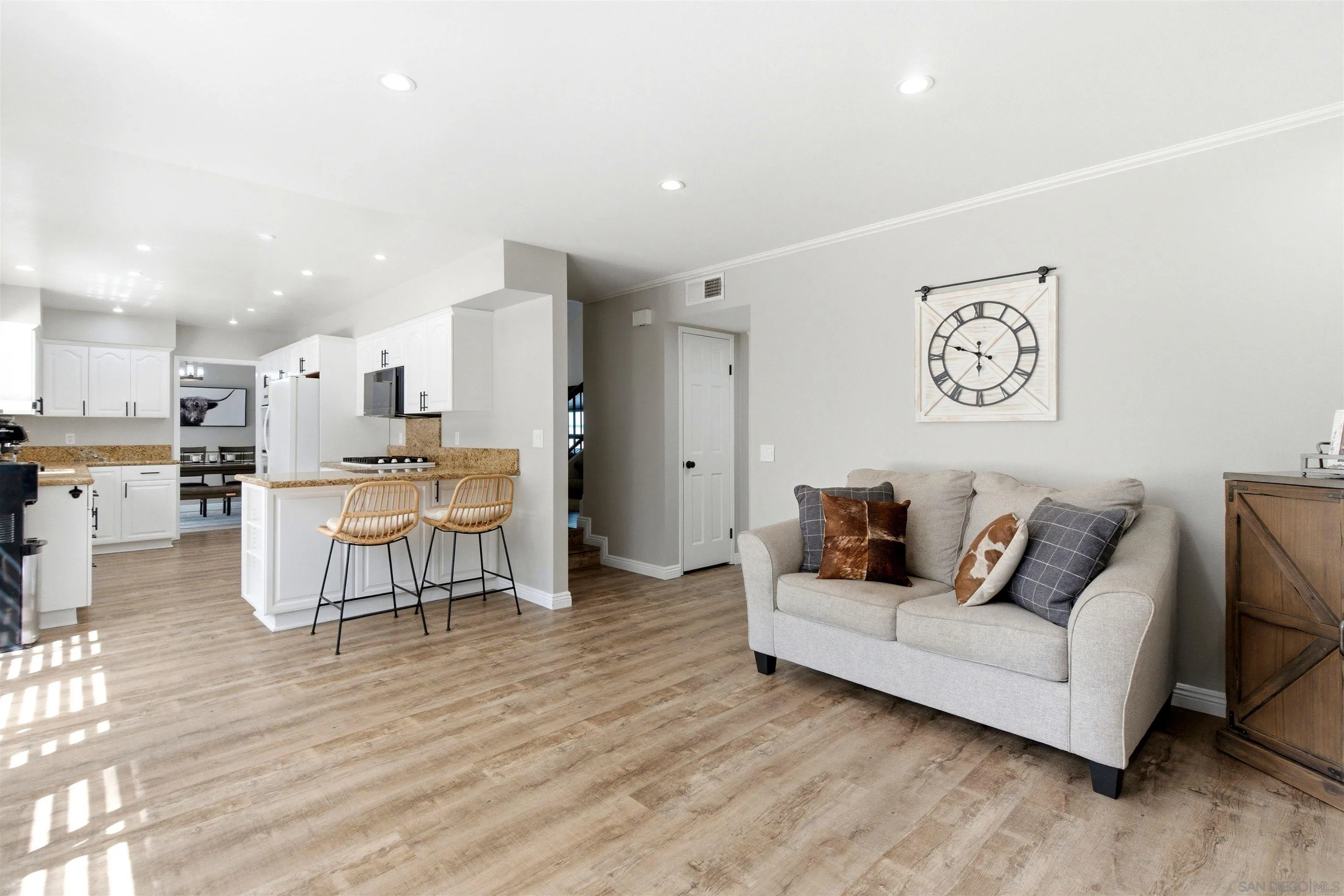 https://cdn.realtyfeed.com/cdn/127/260012958/4670e98ded1a0c1701d32bec124a2120.webp