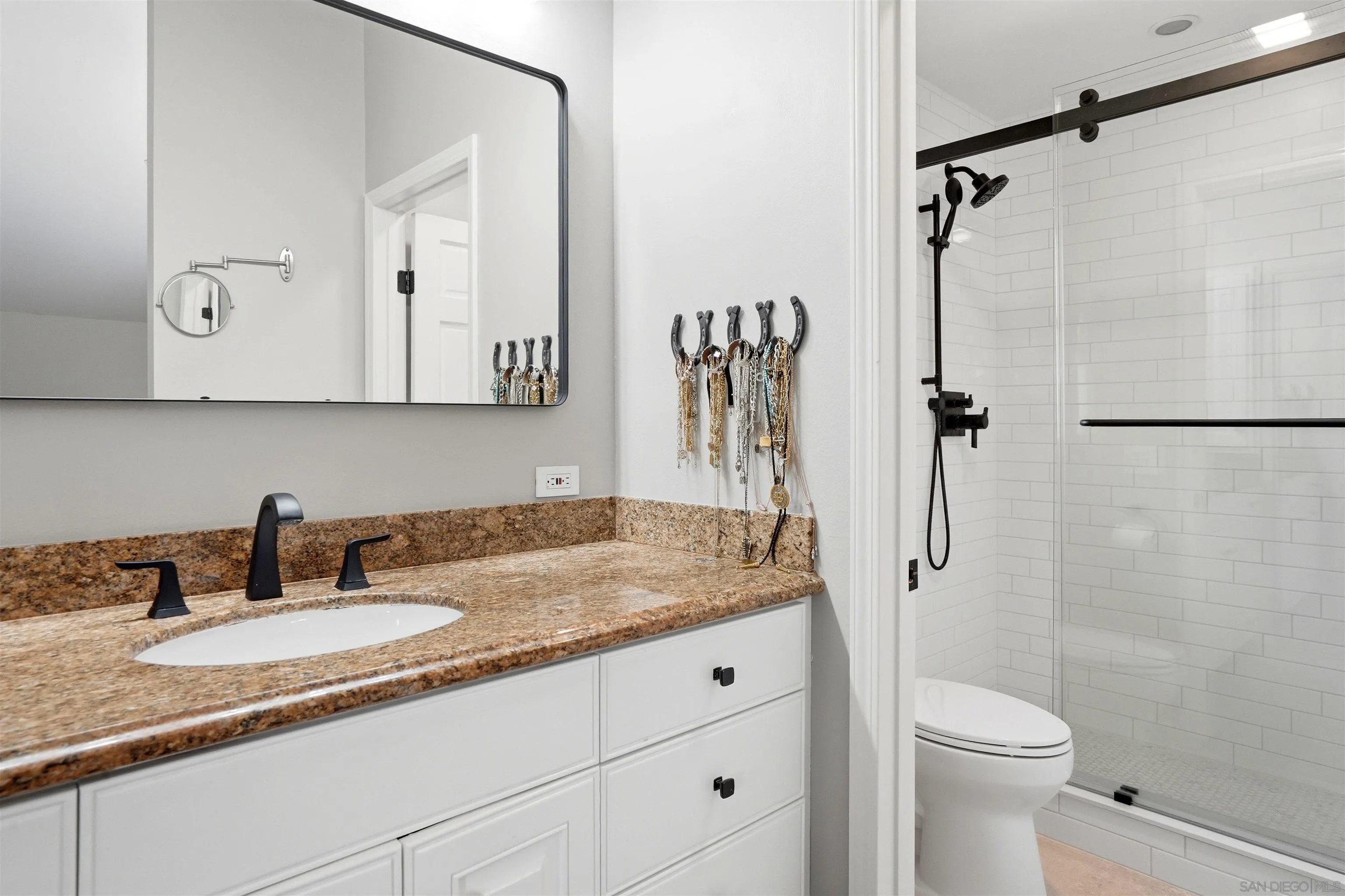https://cdn.realtyfeed.com/cdn/127/260012958/6397ccf868261d00af6bfc838ade584b.webp