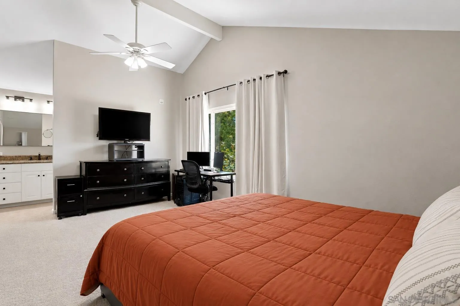 https://cdn.realtyfeed.com/cdn/127/260012958/98befa2cc9521819773975d92f30363a.webp