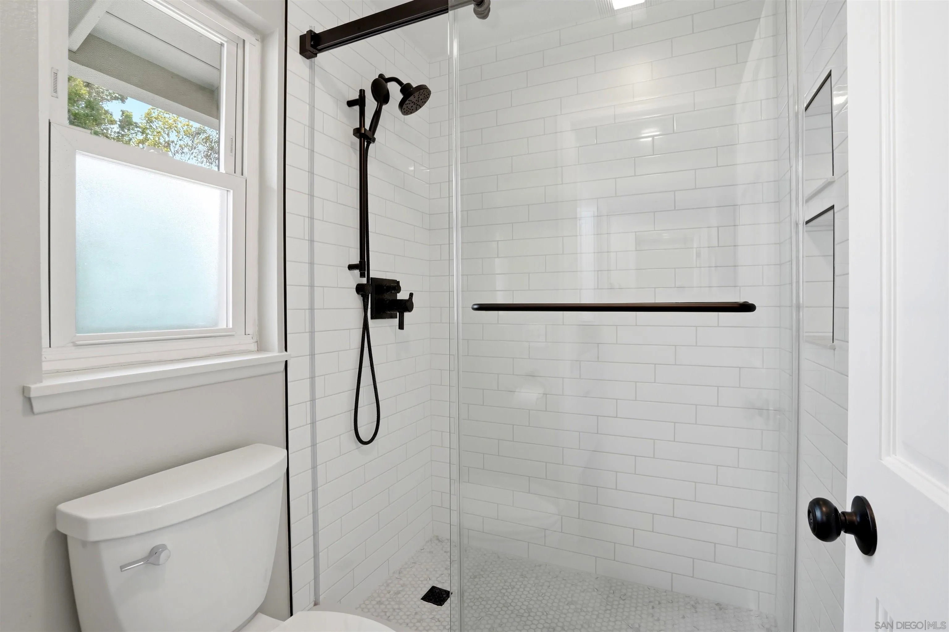 https://cdn.realtyfeed.com/cdn/127/260012958/cdd6dc5e7d2ca18ca0431851df68b24b.webp