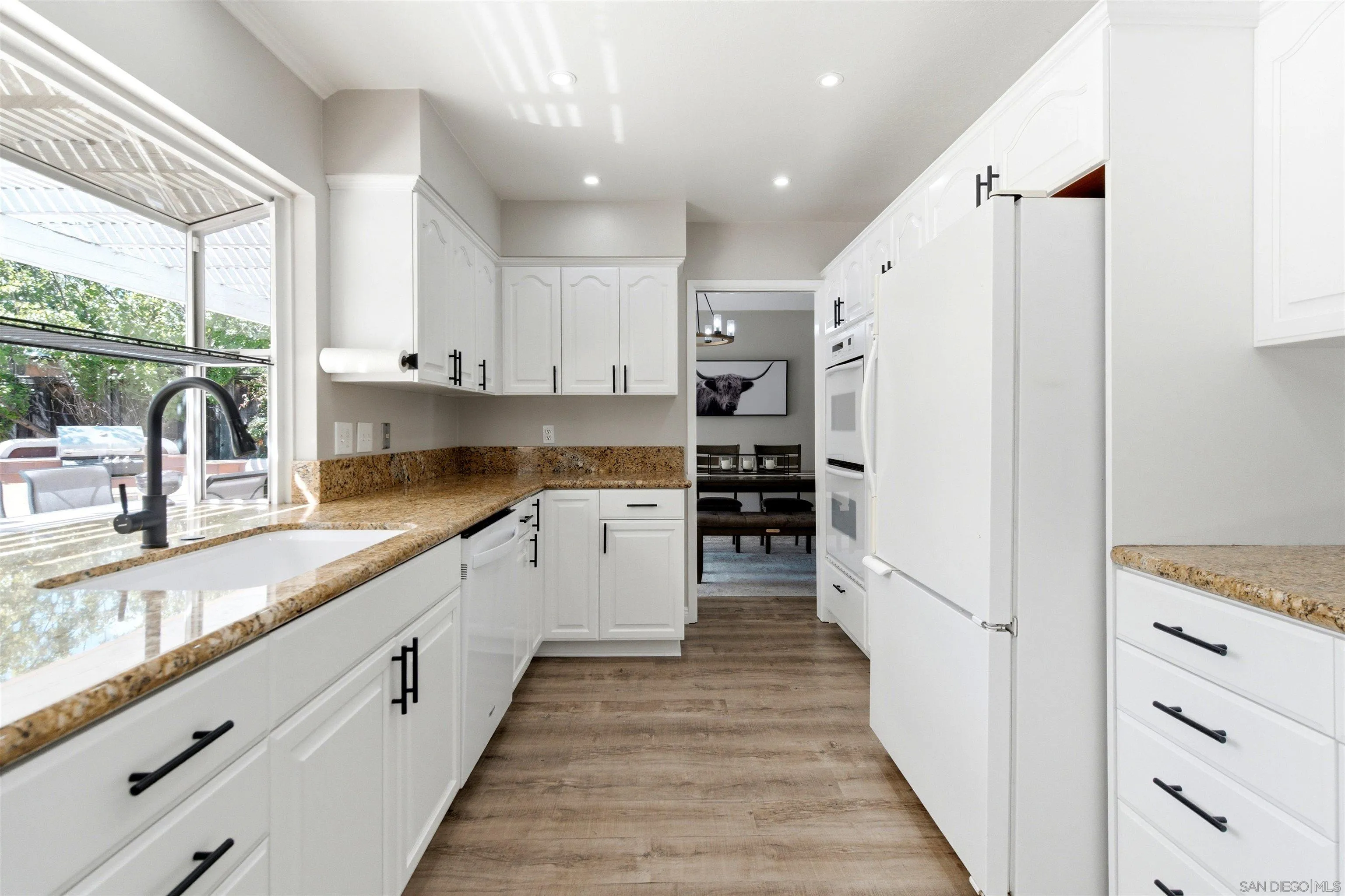 https://cdn.realtyfeed.com/cdn/127/260012958/f0d152e2ebb83b2eac9f0577f25b2c07.webp