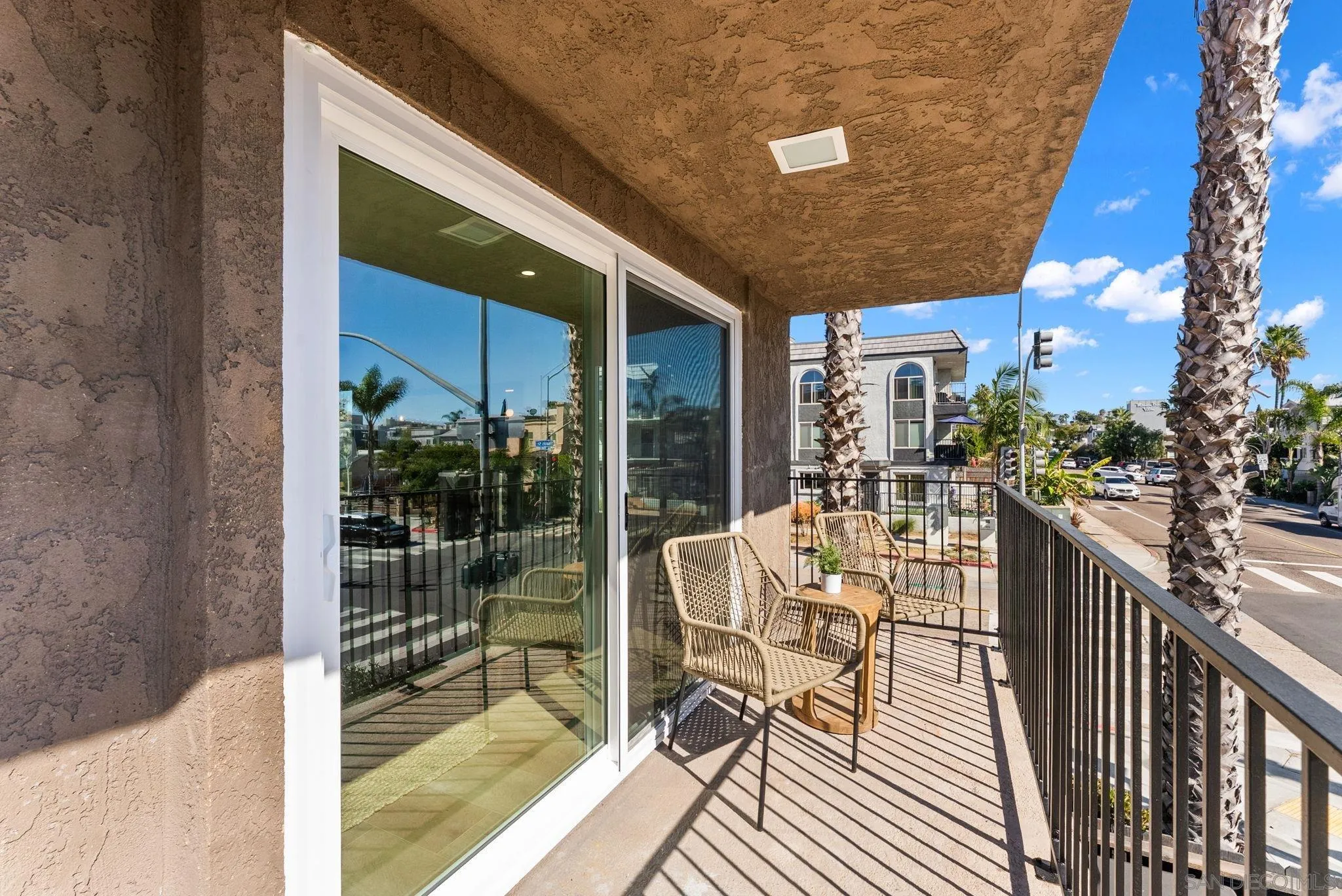 https://cdn.realtyfeed.com/cdn/127/260012959/37f00ef88a56fc541fff1ea303354fd8.webp