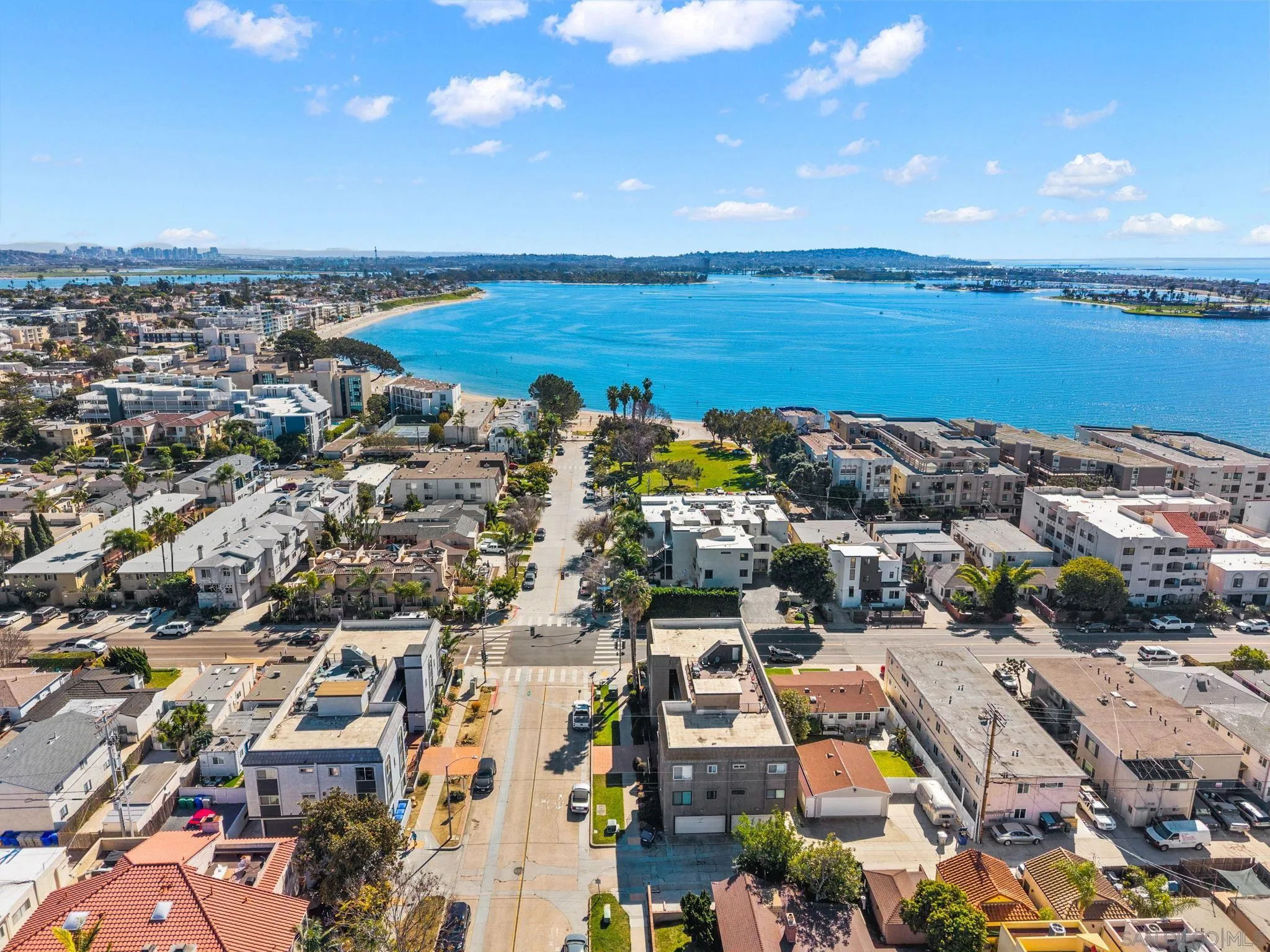 https://cdn.realtyfeed.com/cdn/127/260012959/7675c94d979d667acfc047cb7b5907b6.webp
