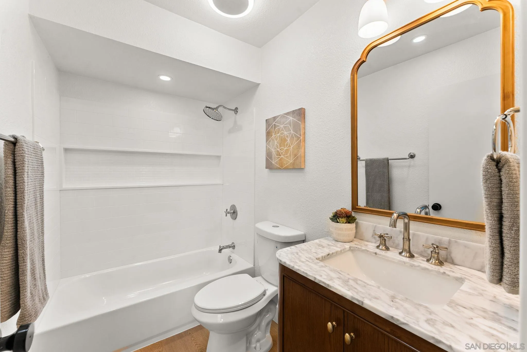 https://cdn.realtyfeed.com/cdn/127/260012959/def6ec79a95ded9659eb33d905fe6270.webp