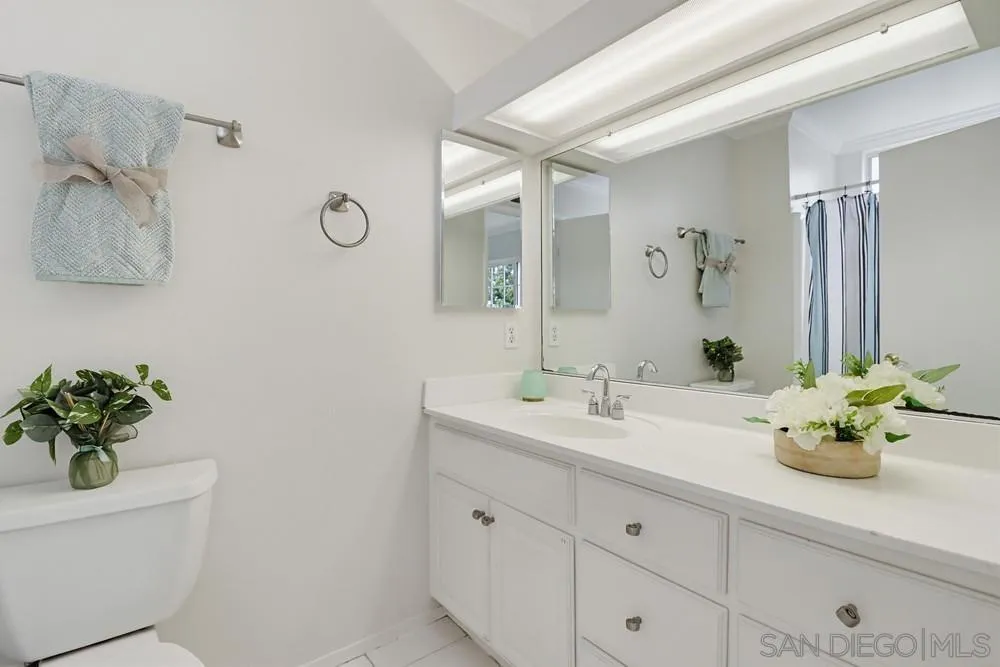 https://cdn.realtyfeed.com/cdn/127/260012961/a12478aa7e5f2b9da34b482674383fda.webp