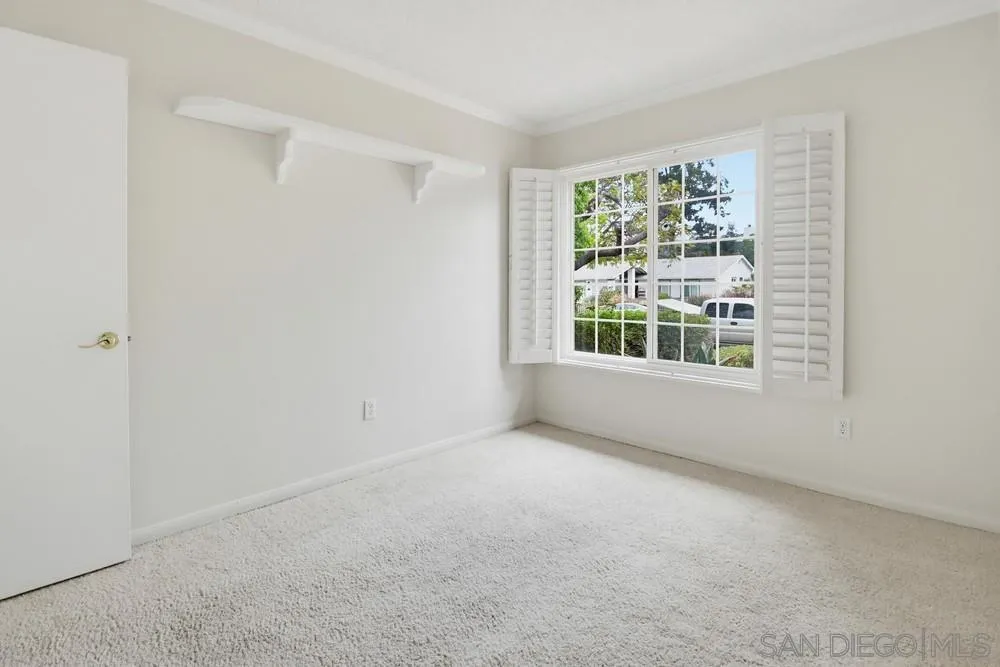 https://cdn.realtyfeed.com/cdn/127/260012961/c4035456a96e6826120e7b7faeb9c3c7.webp
